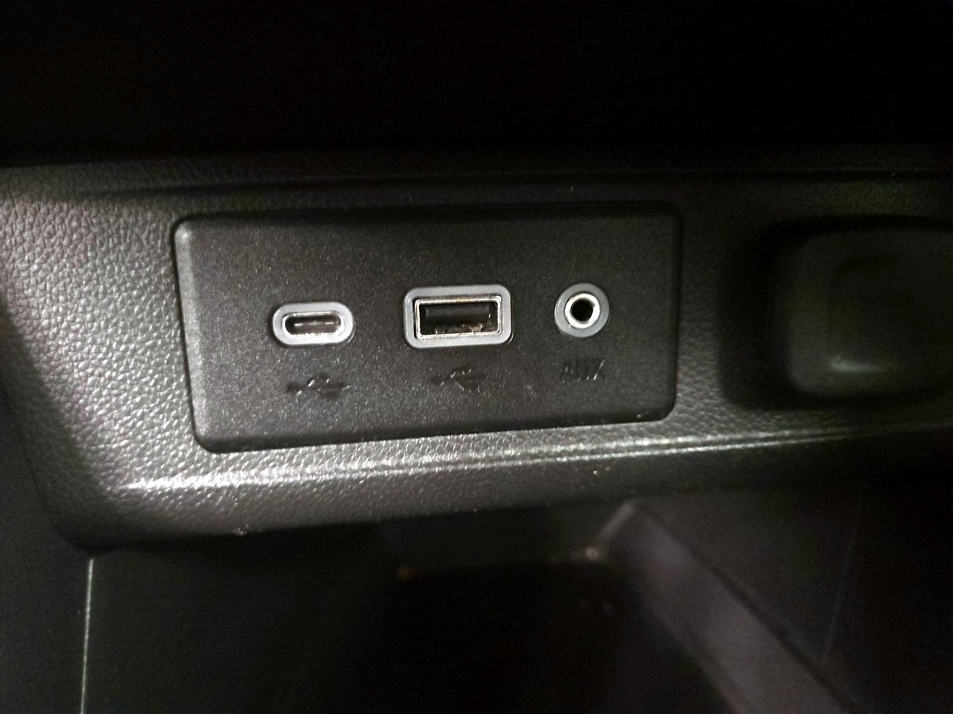 Thumbnail: 2022 Buick Encore GX - 18