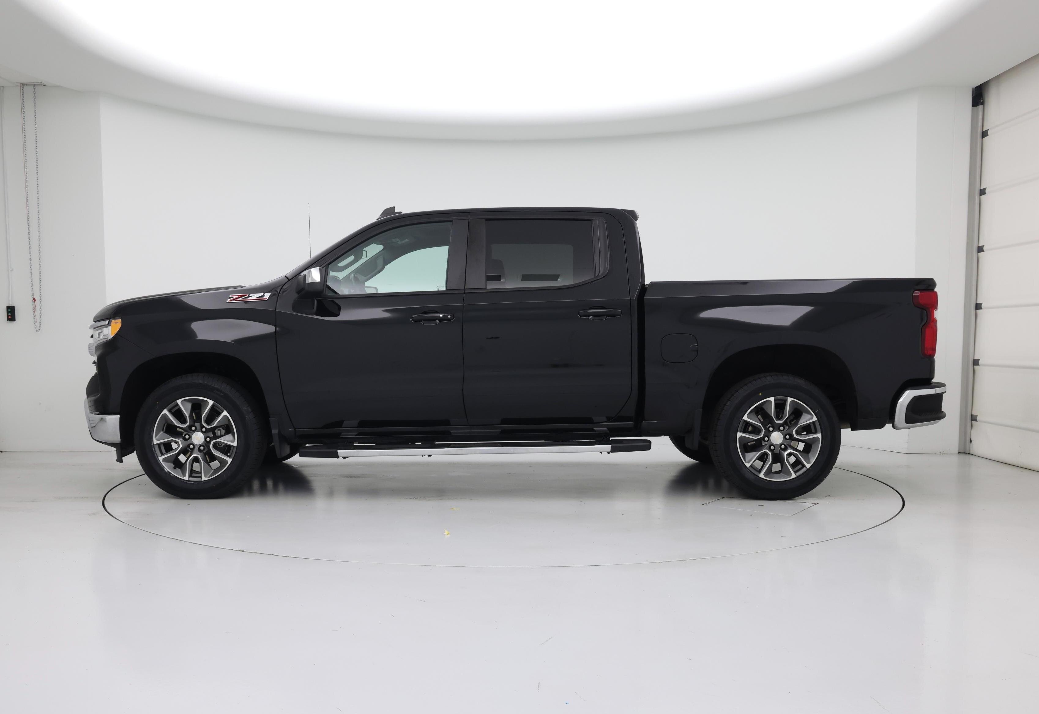 Thumbnail: 2023 Chevrolet Silverado 1500 - 3