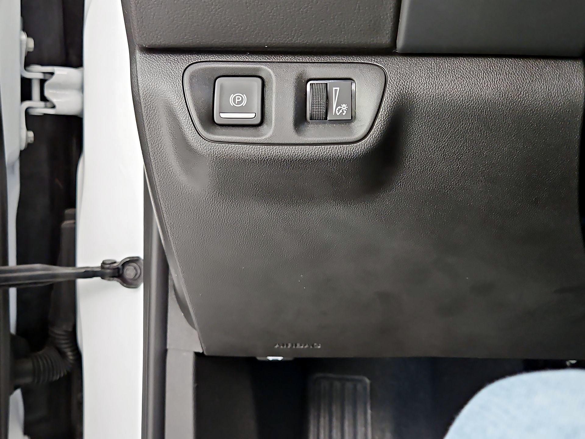 Thumbnail: 2023 GMC Acadia - 13