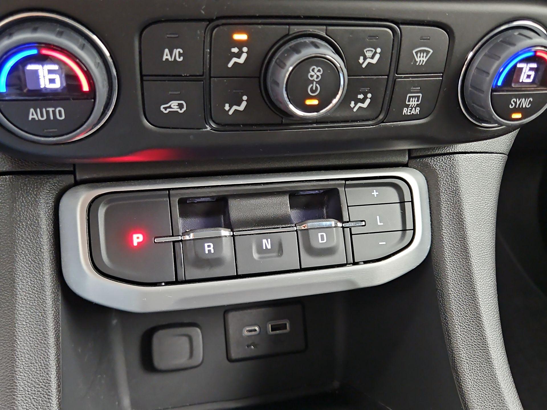 Thumbnail: 2023 GMC Acadia - 17