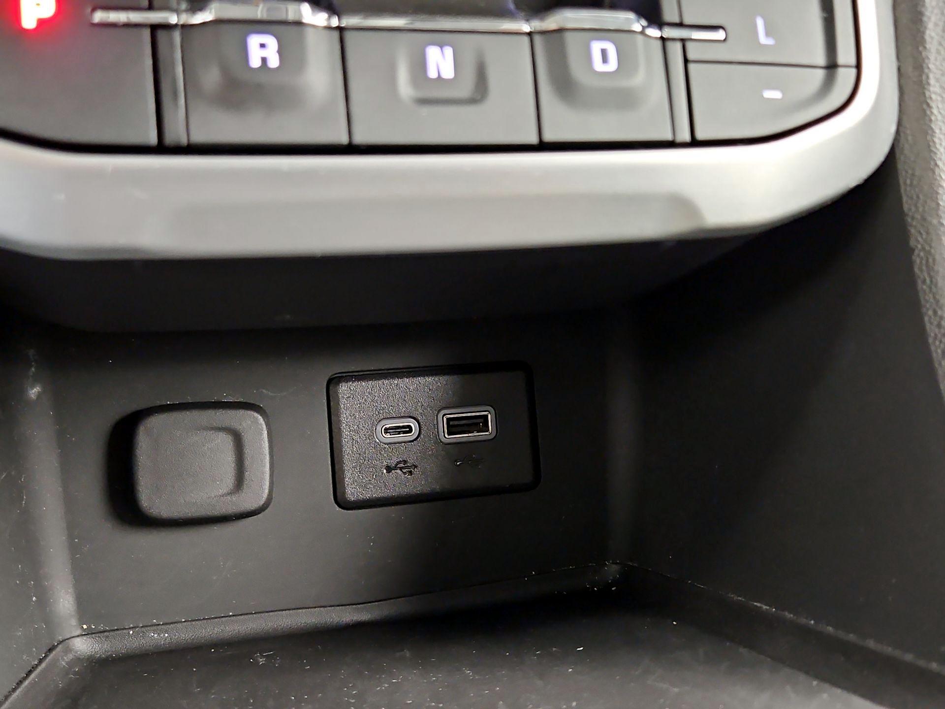 Thumbnail: 2023 GMC Acadia - 18