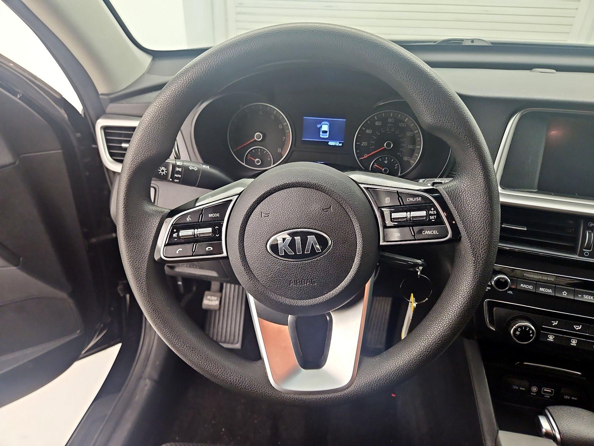 Thumbnail: 2020 Kia Optima - 10