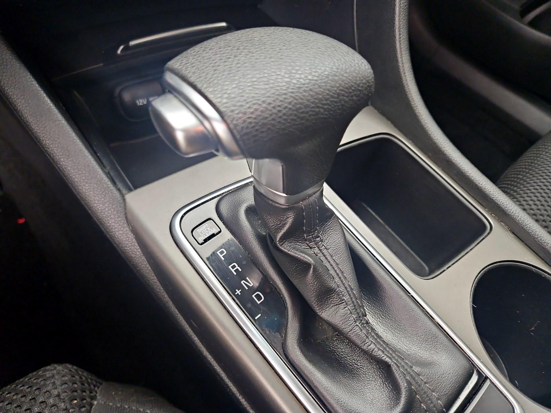 Thumbnail: 2020 Kia Optima - 17