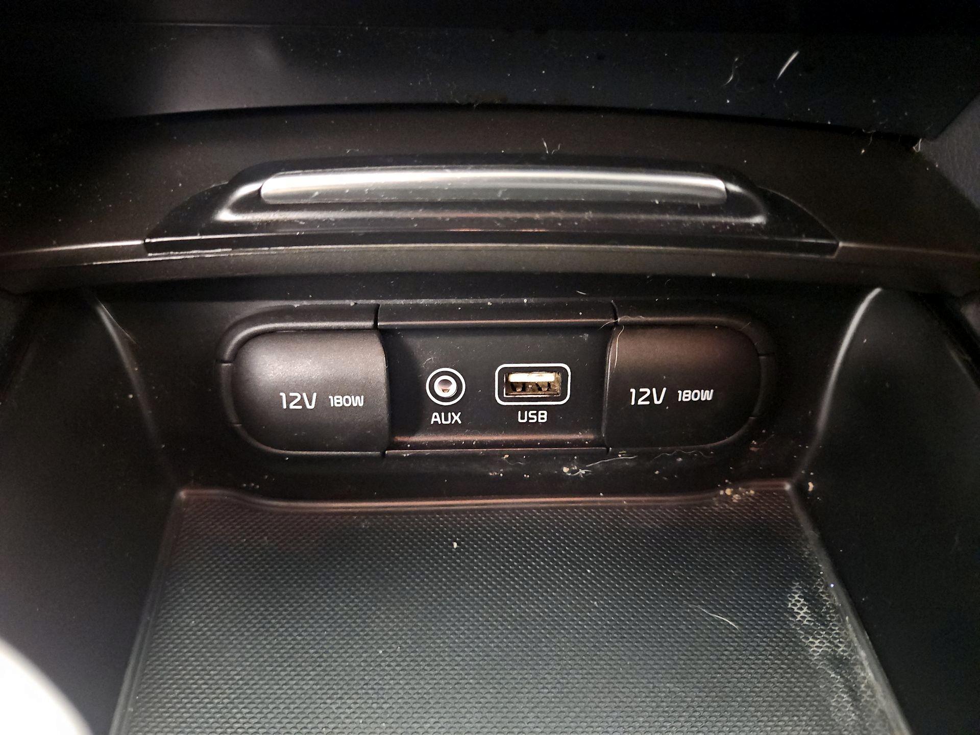 Thumbnail: 2020 Kia Optima - 18