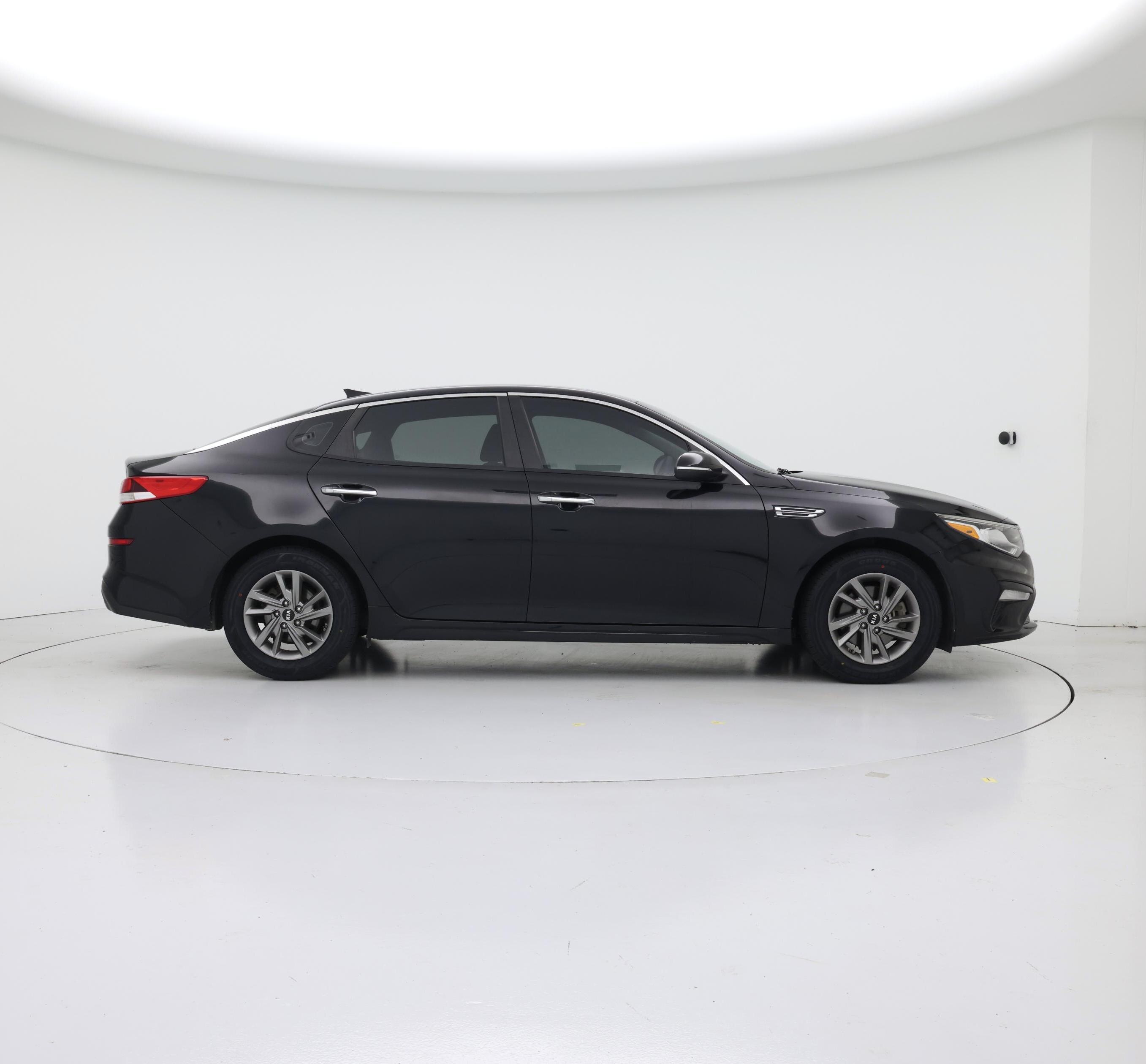 Thumbnail: 2020 Kia Optima - 7