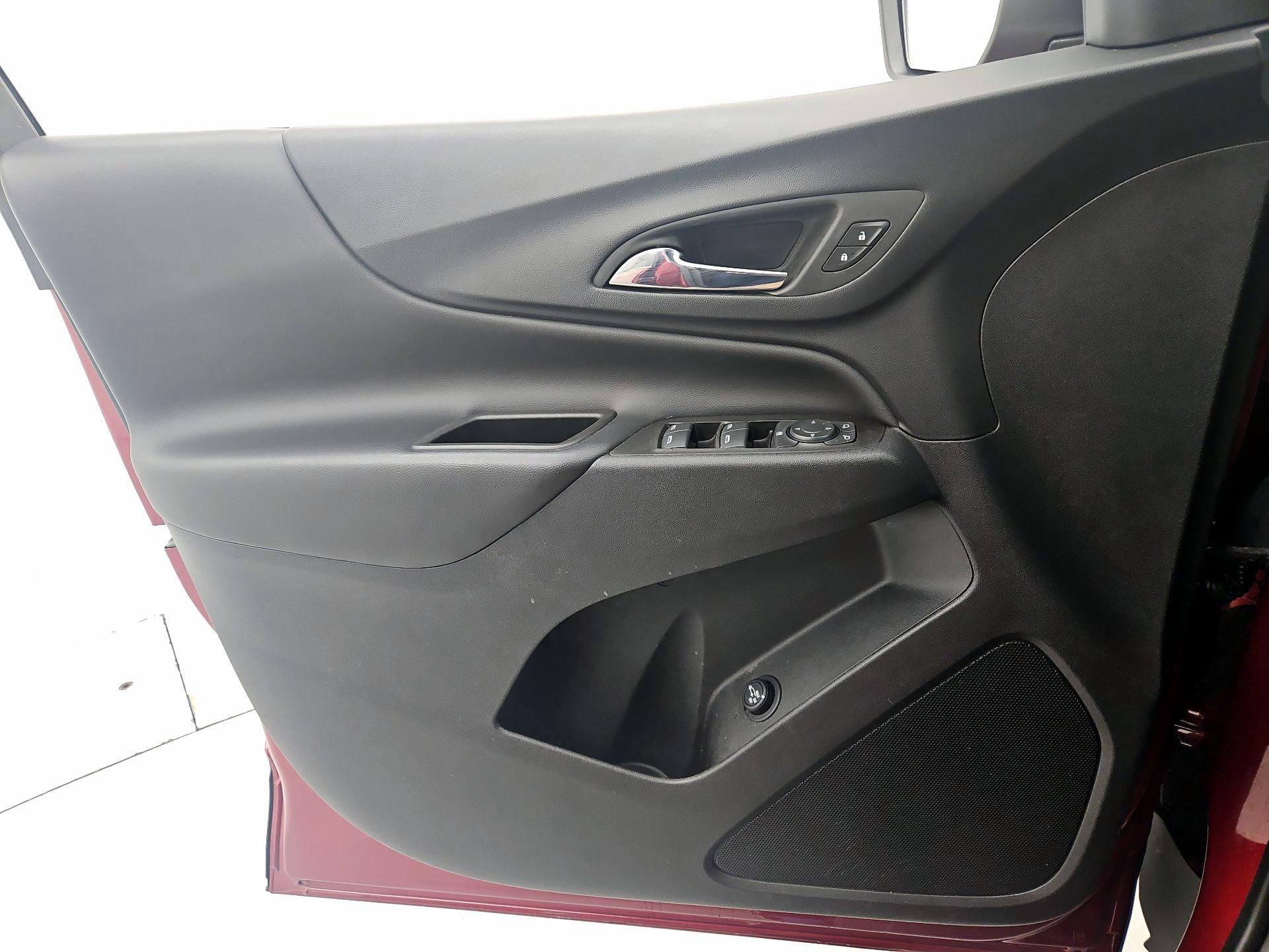 Thumbnail: 2023 Chevrolet Equinox - 12