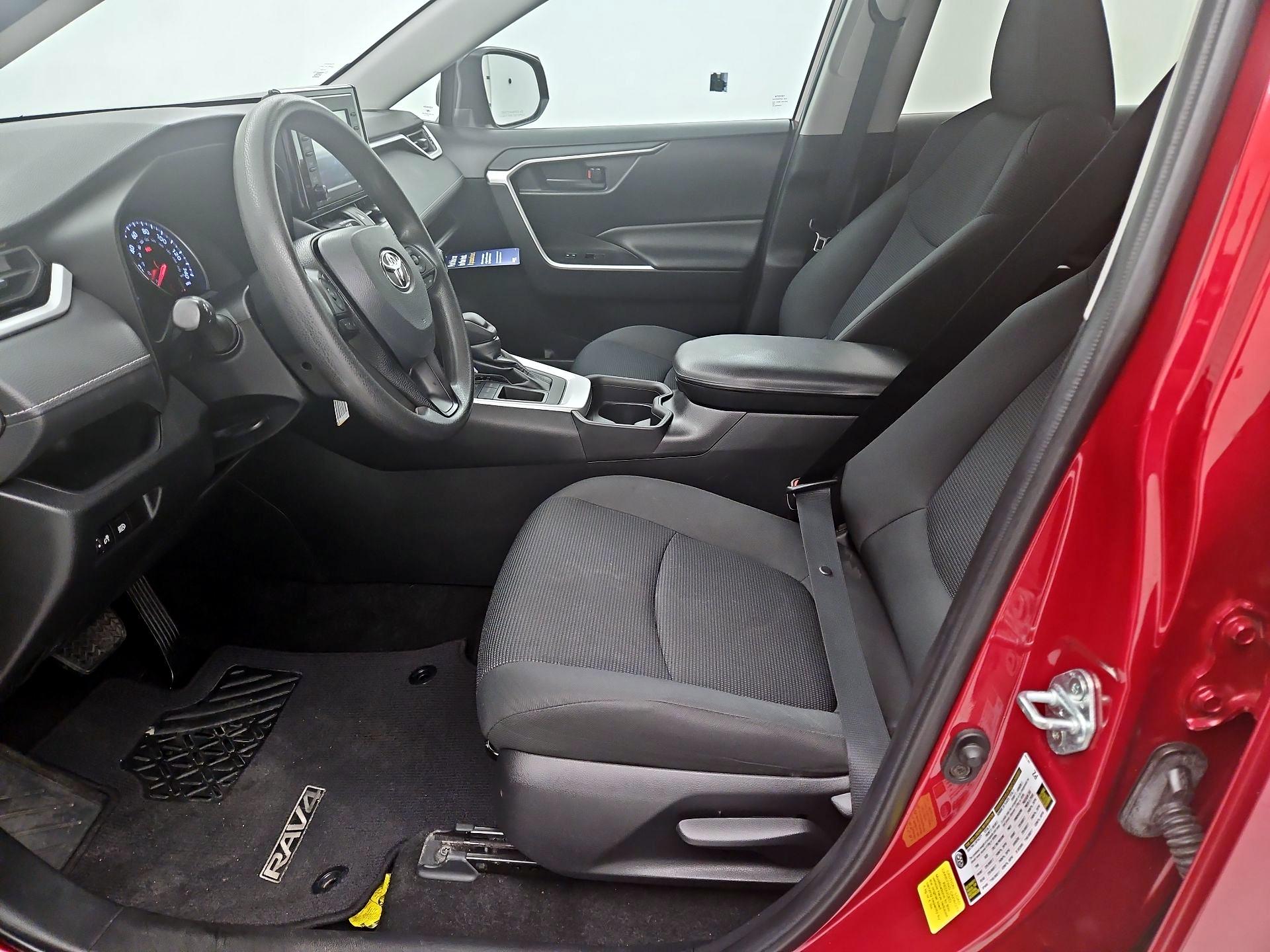 Thumbnail: 2021 Toyota RAV4 - 11