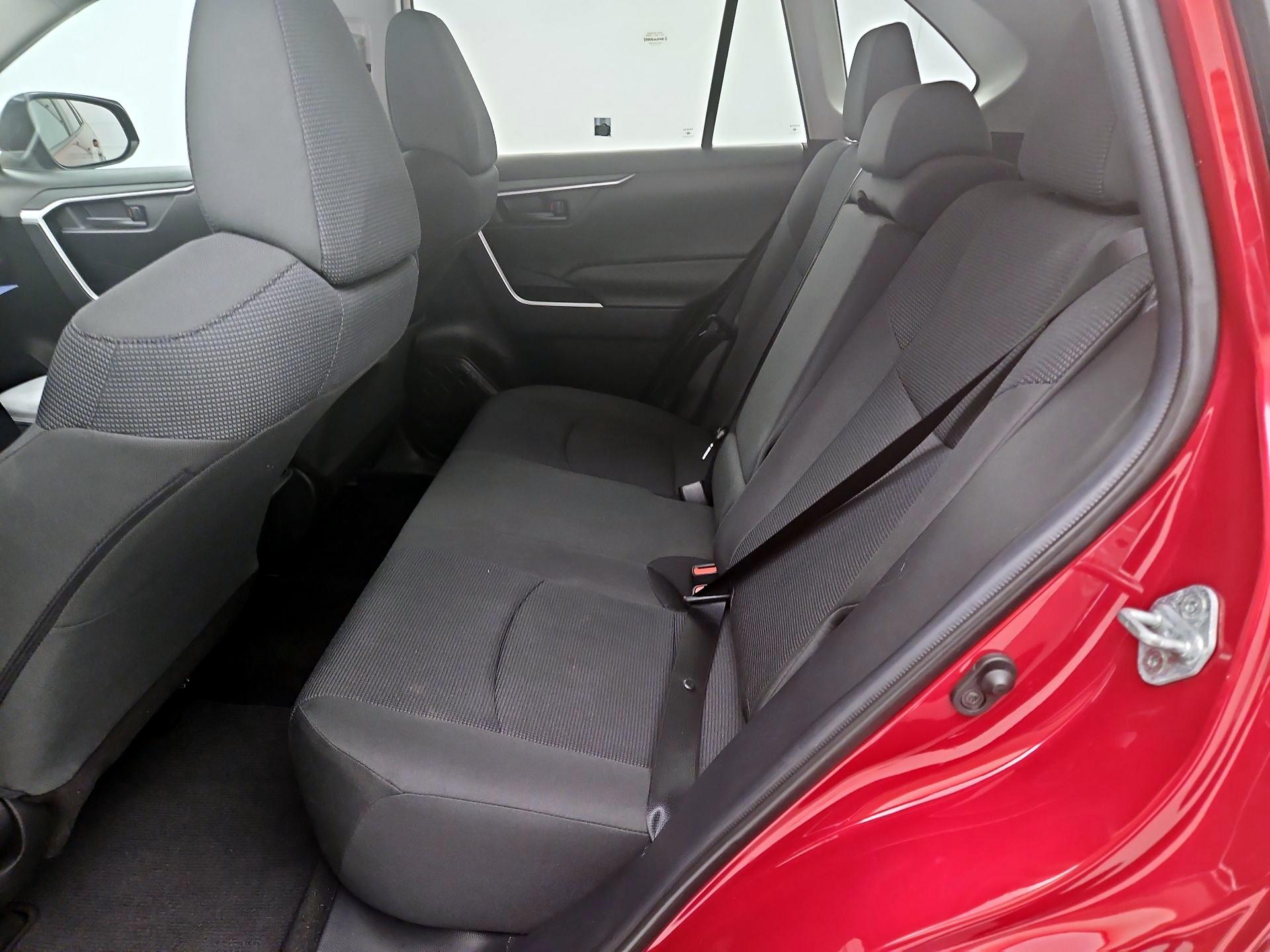 Thumbnail: 2021 Toyota RAV4 - 19