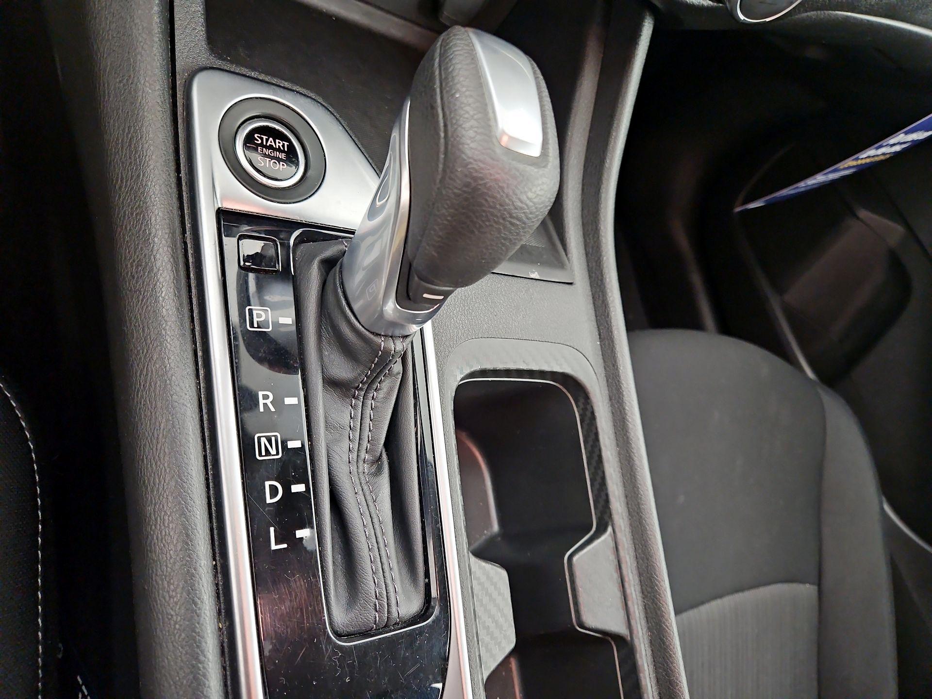 Thumbnail: 2023 Nissan Sentra - 17