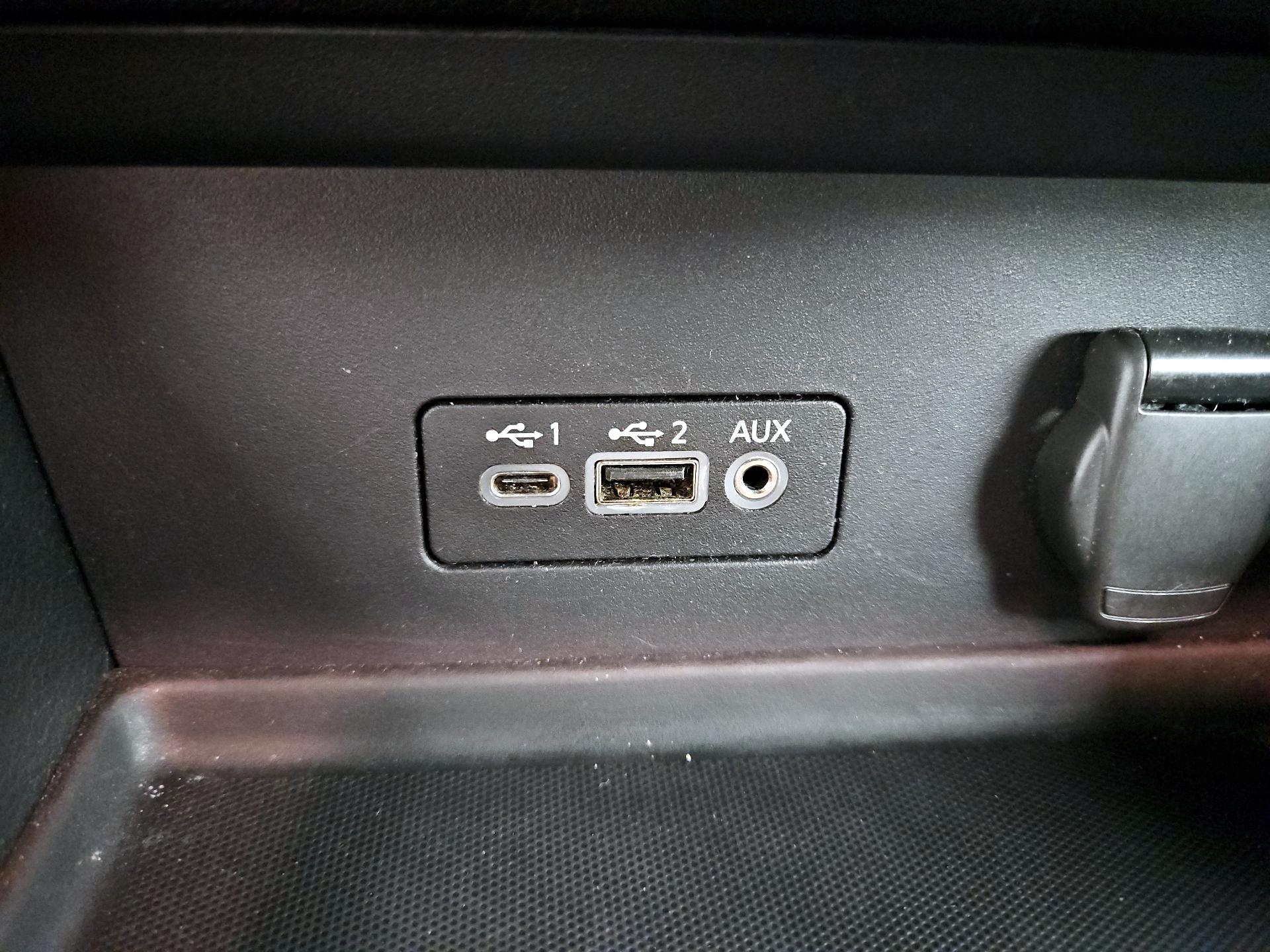 Thumbnail: 2023 Nissan Sentra - 18