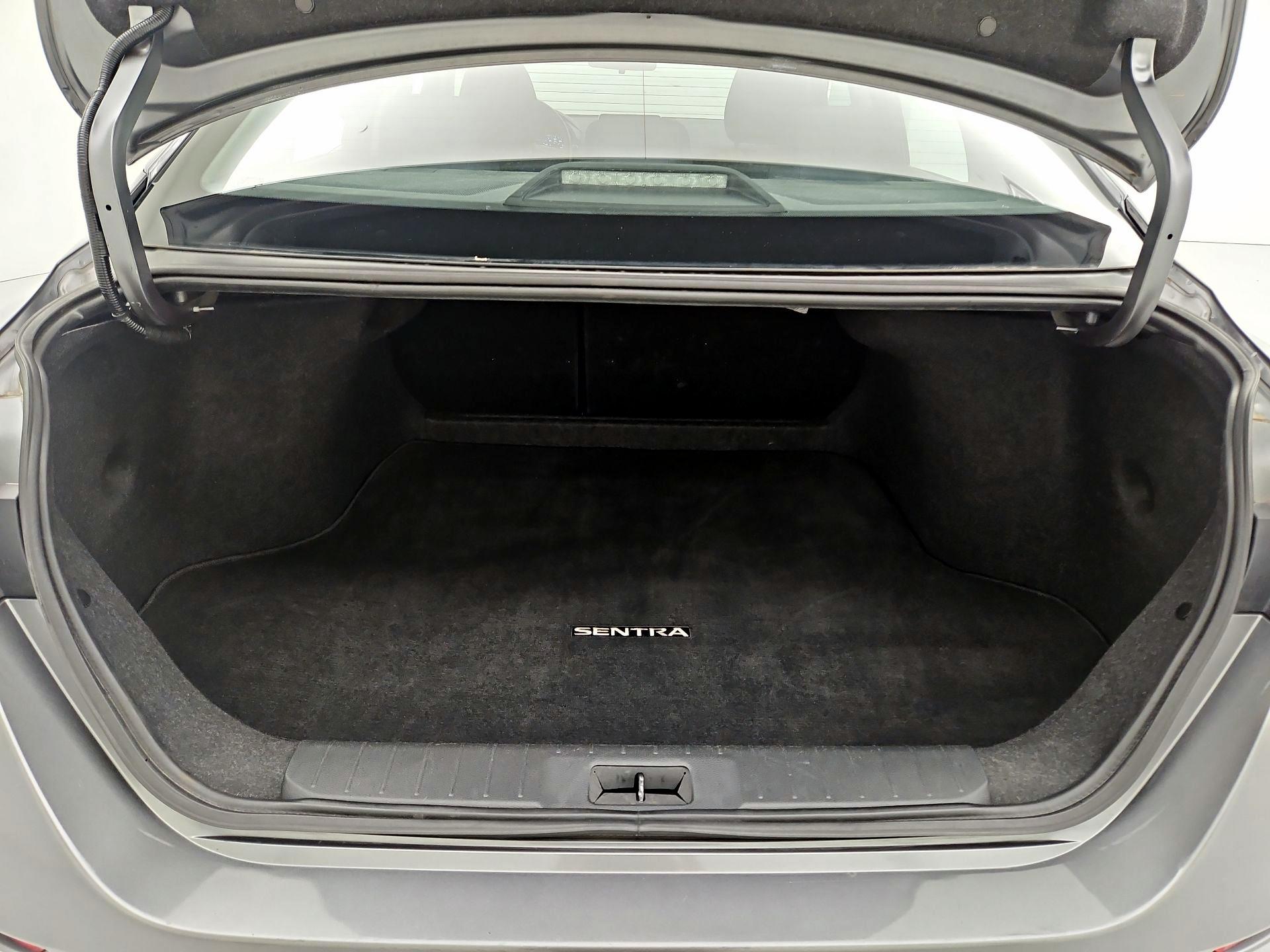 Thumbnail: 2023 Nissan Sentra - 20