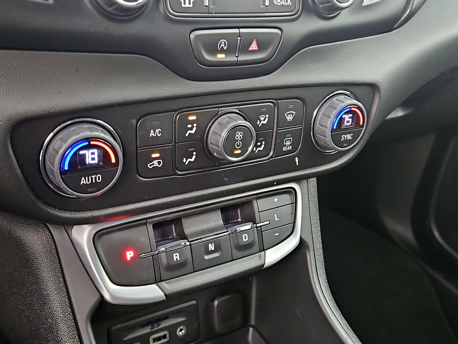 Thumbnail: 2022 GMC Terrain - 16