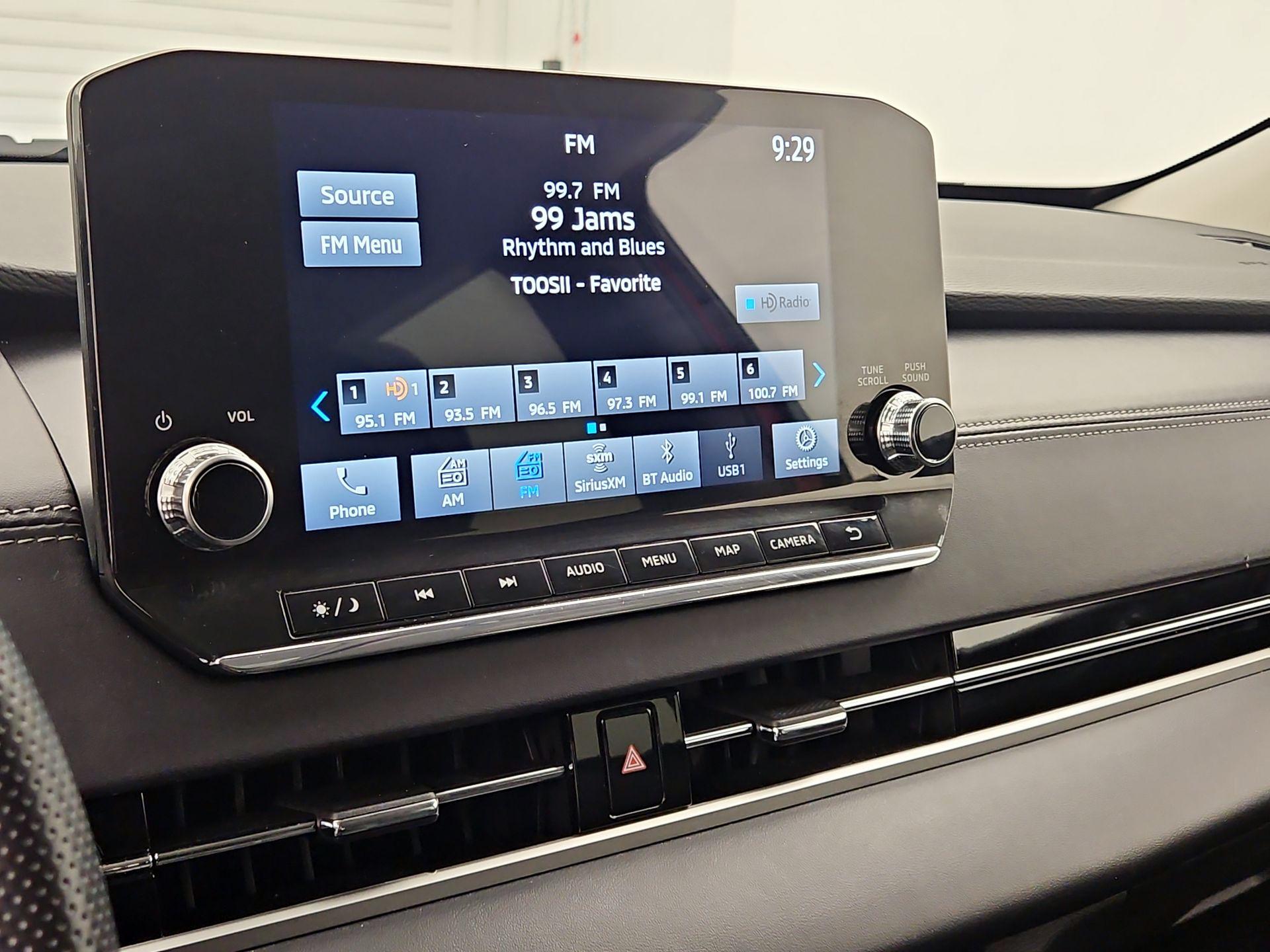 Thumbnail: 2024 Mitsubishi Outlander - 15