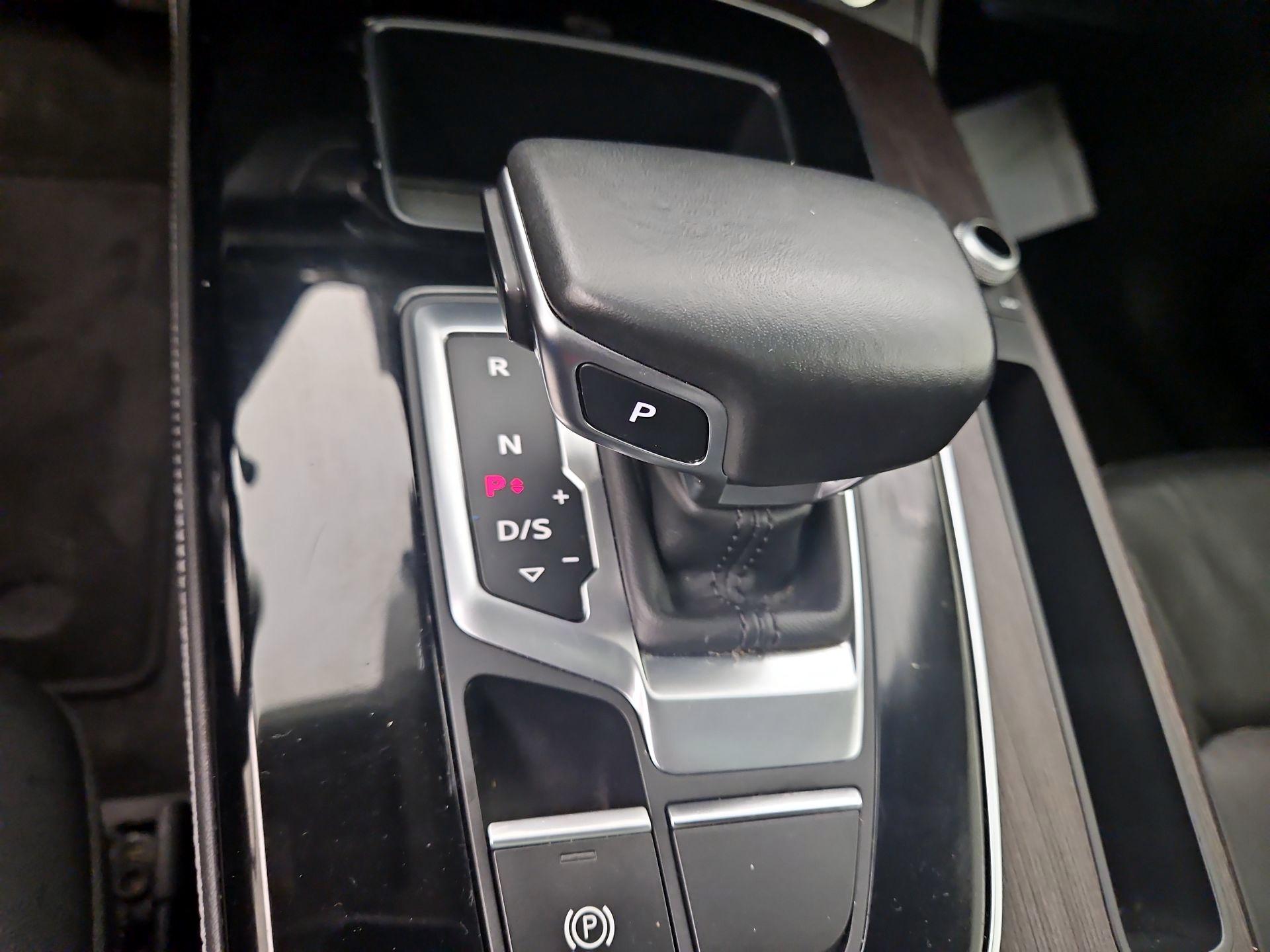 Thumbnail: 2021 Audi Q5 - 17