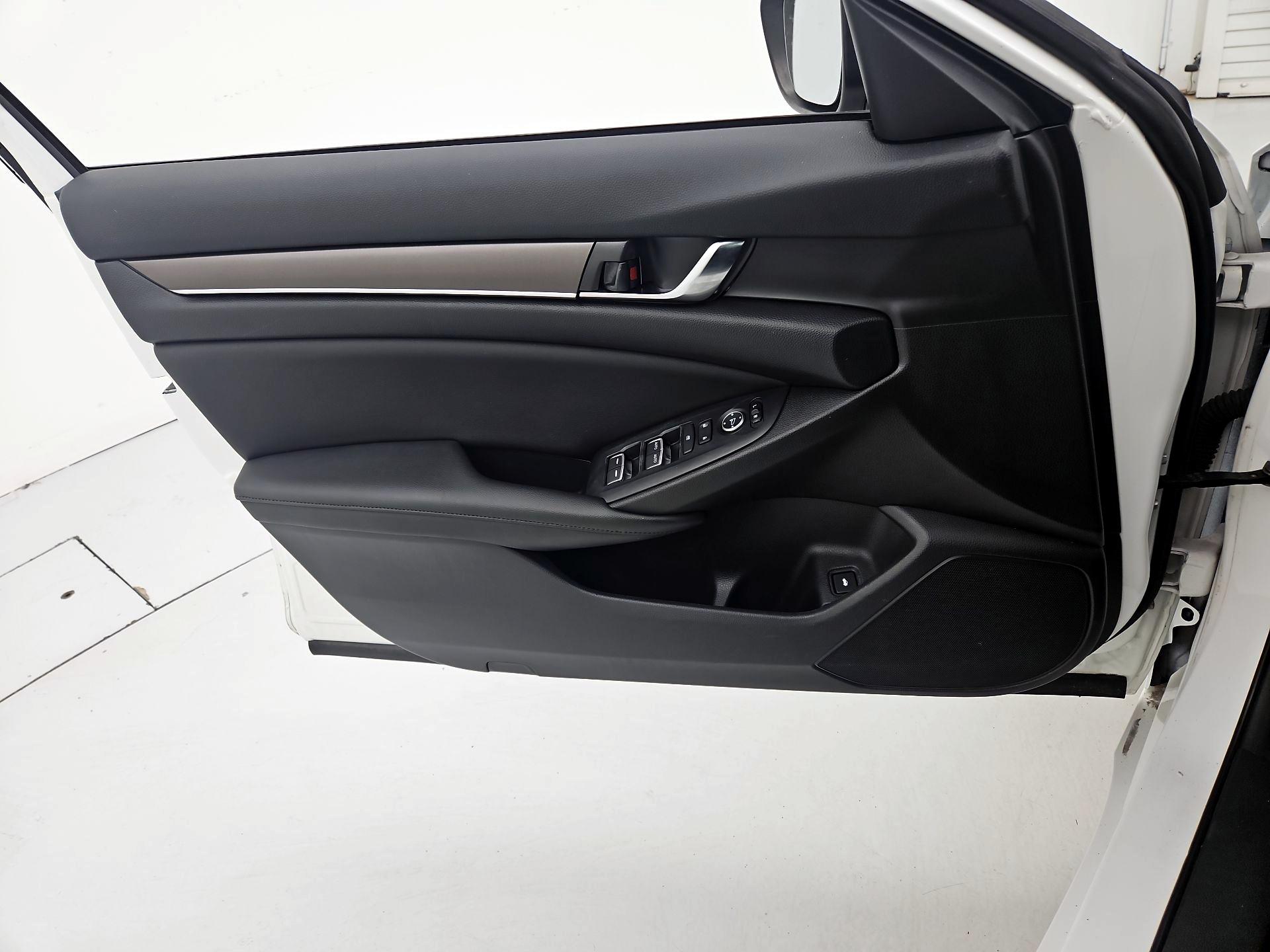 Thumbnail: 2019 Honda Accord - 12