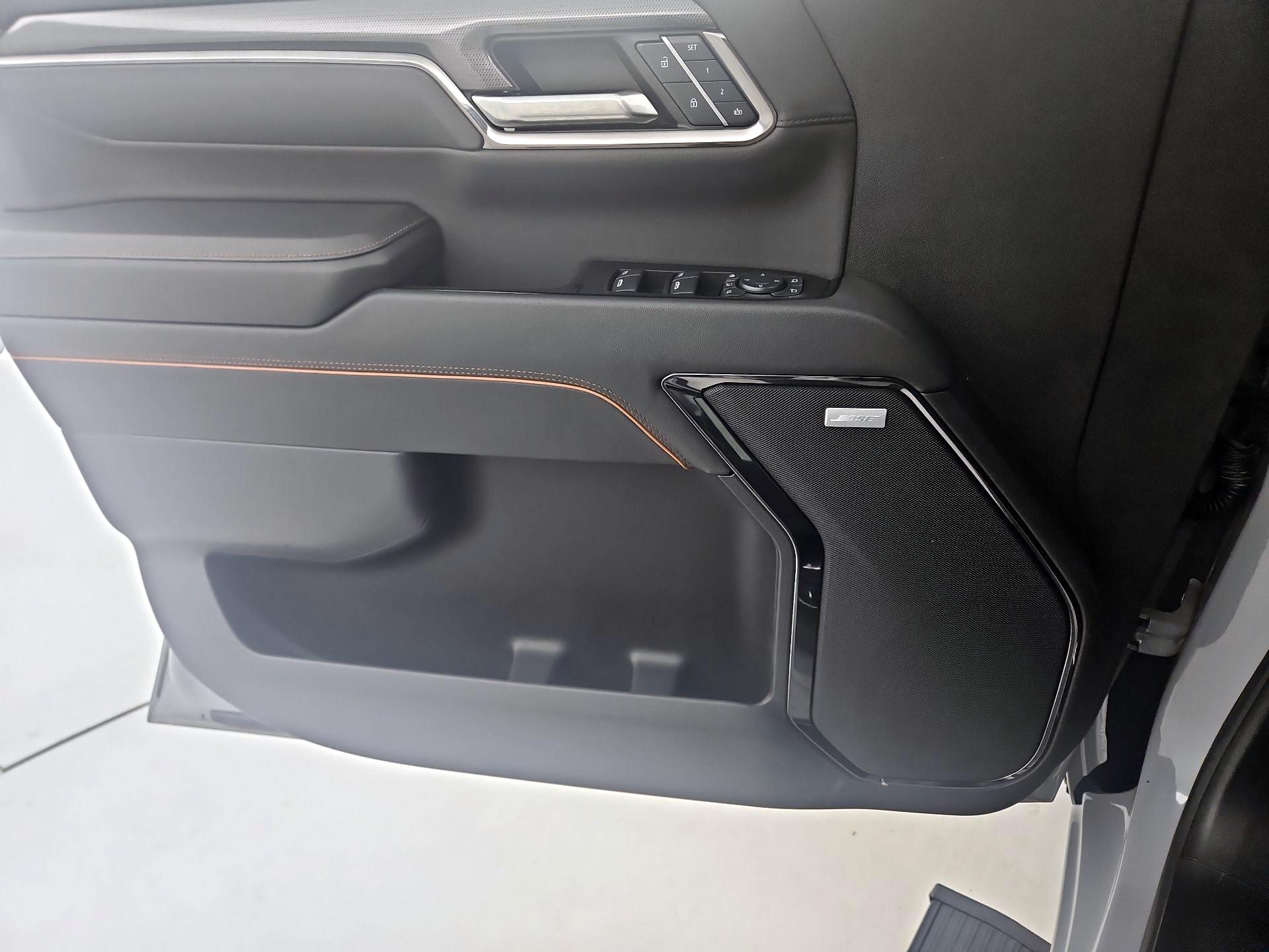 Thumbnail: 2024 GMC Sierra 2500 - 12