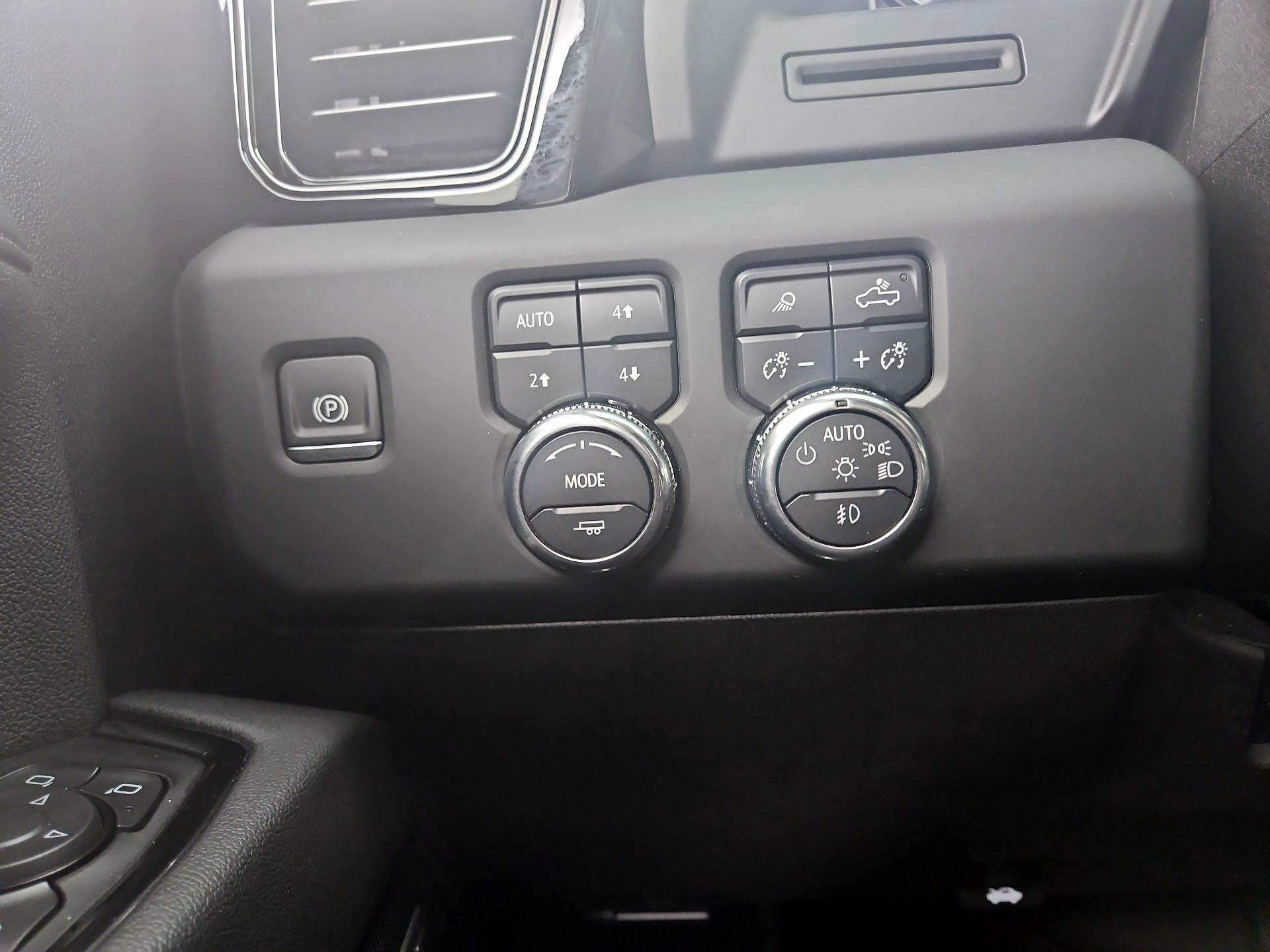 Thumbnail: 2024 GMC Sierra 2500 - 13