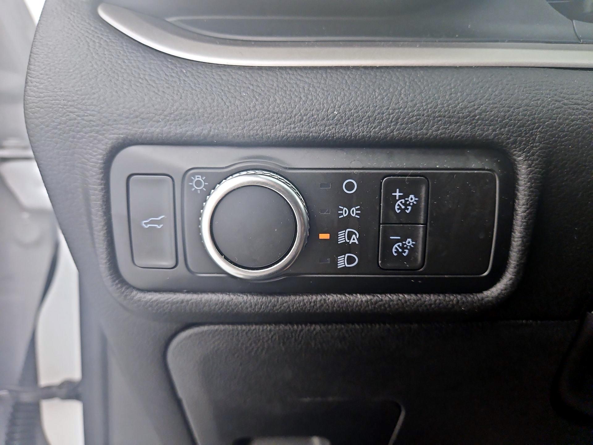 Thumbnail: 2022 Ford Explorer - 13