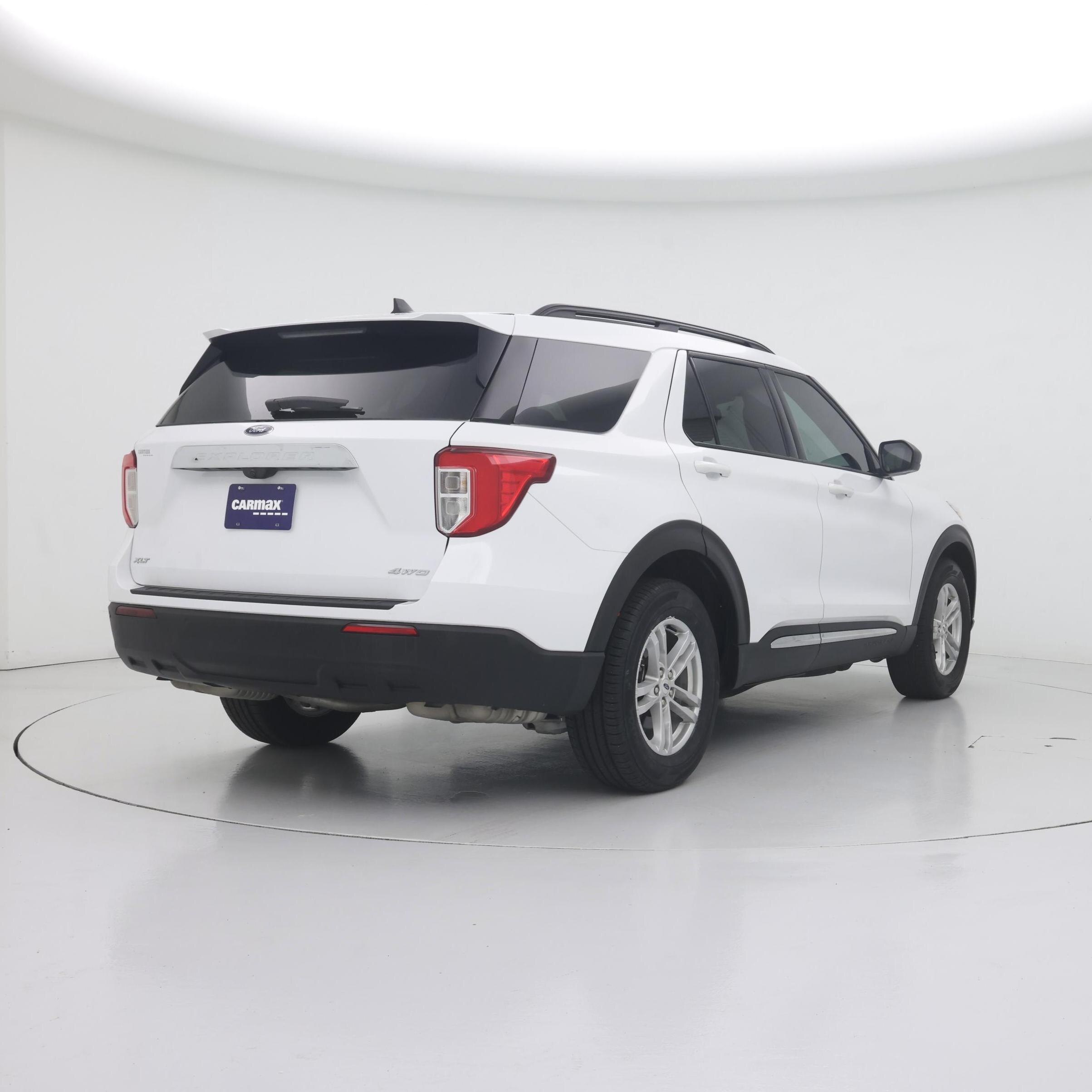 Thumbnail: 2022 Ford Explorer - 8