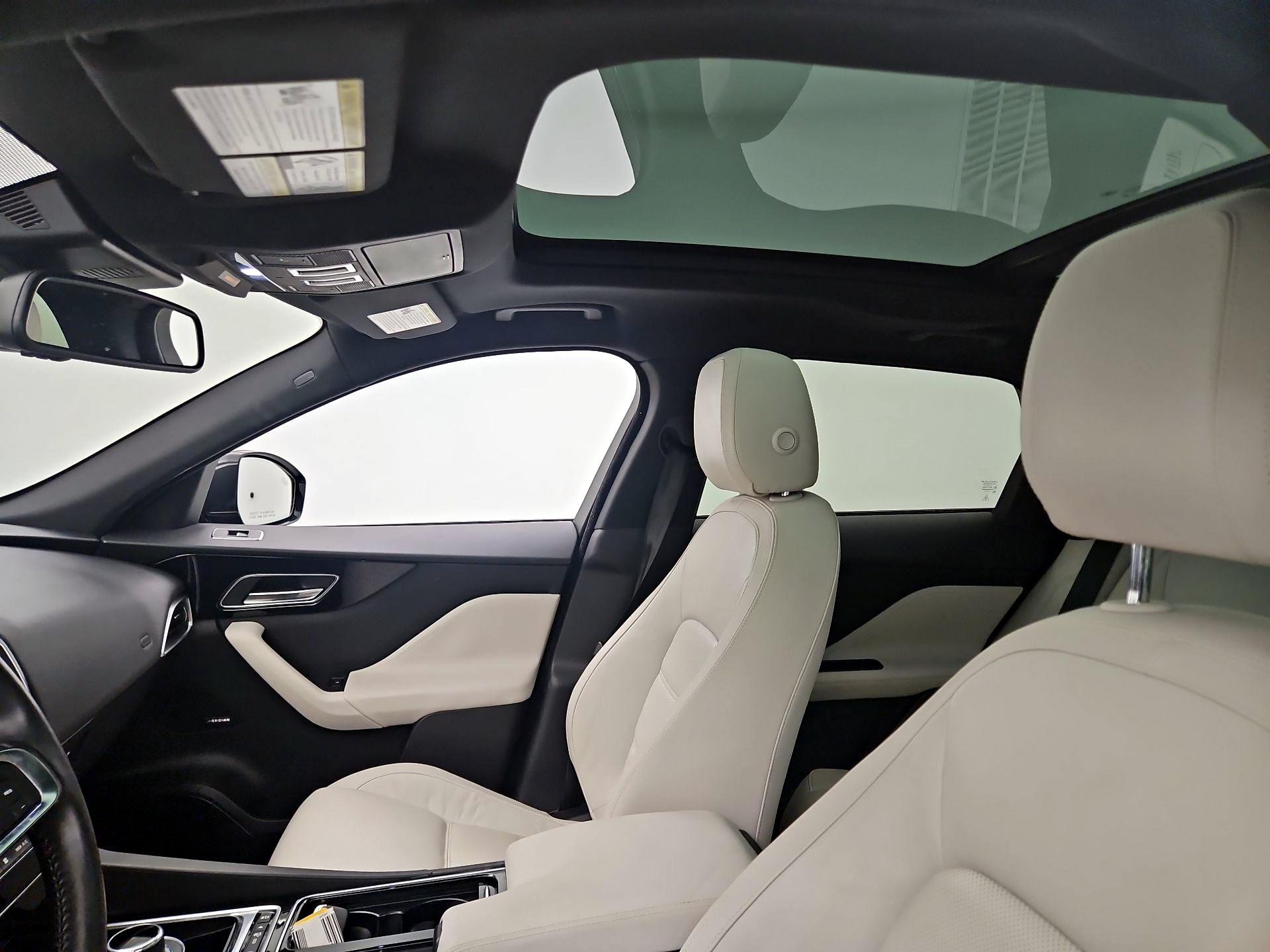 Thumbnail: 2018 Jaguar F-Pace - 20