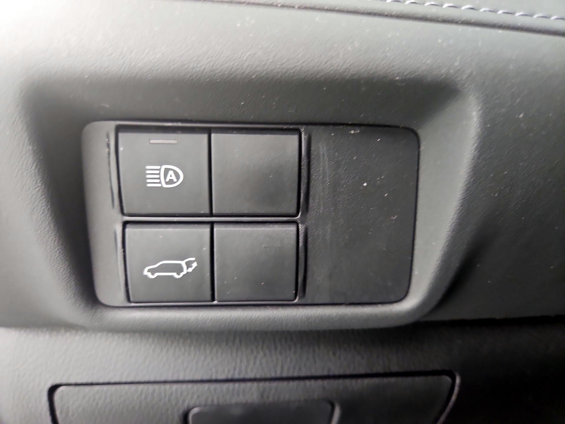 Thumbnail: 2022 Toyota Highlander - 13