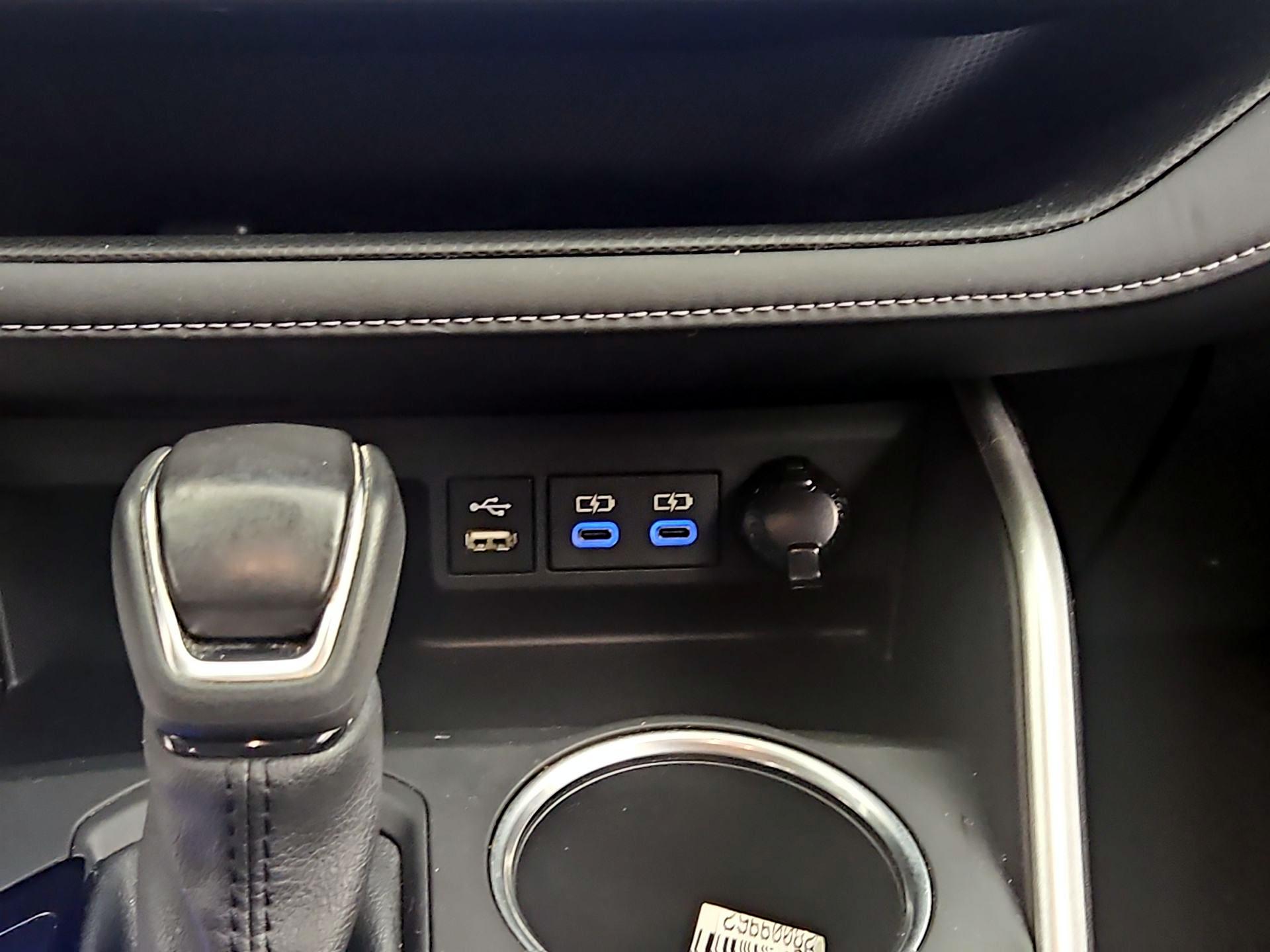 Thumbnail: 2022 Toyota Highlander - 18