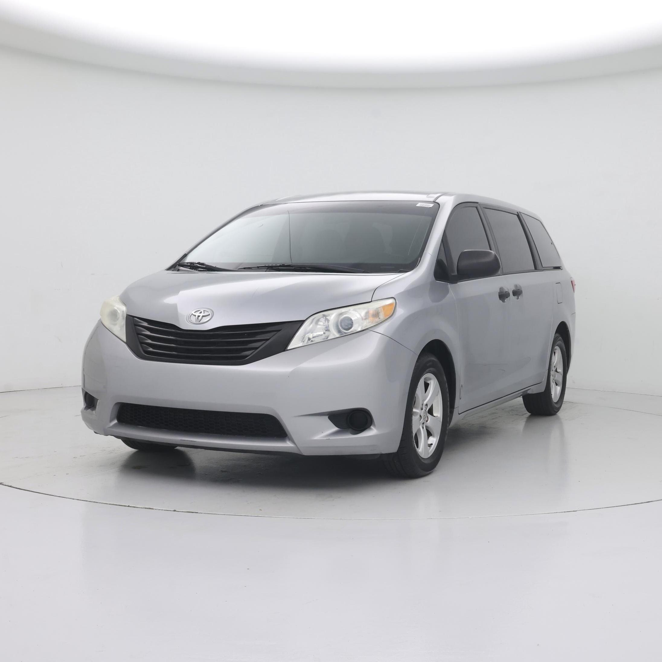 Thumbnail: 2017 Toyota Sienna - 4