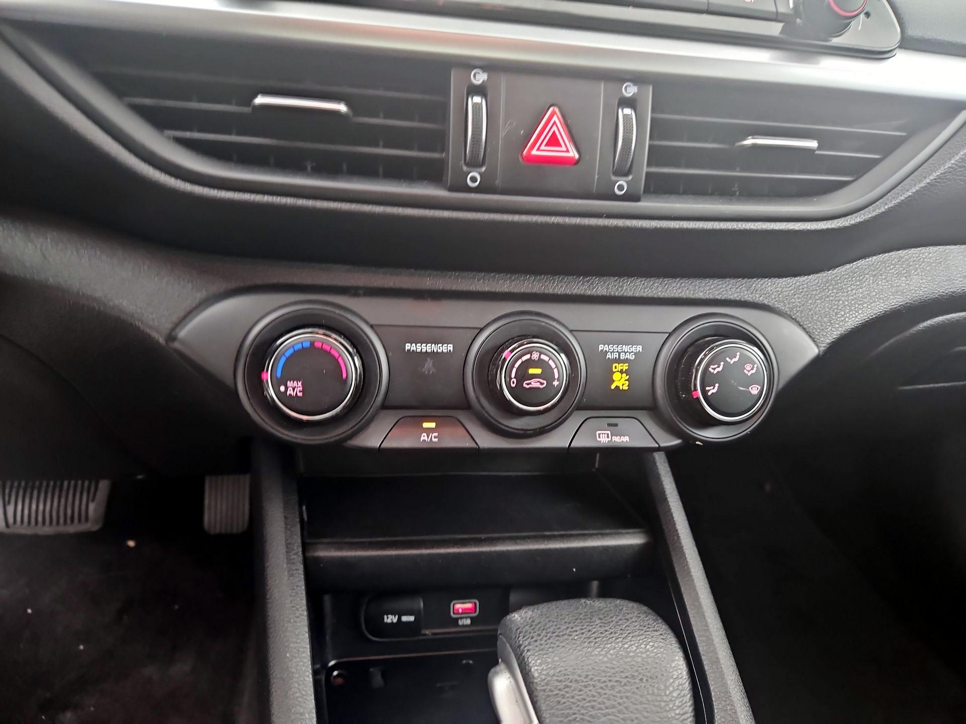 Thumbnail: 2024 Kia Forte - 16