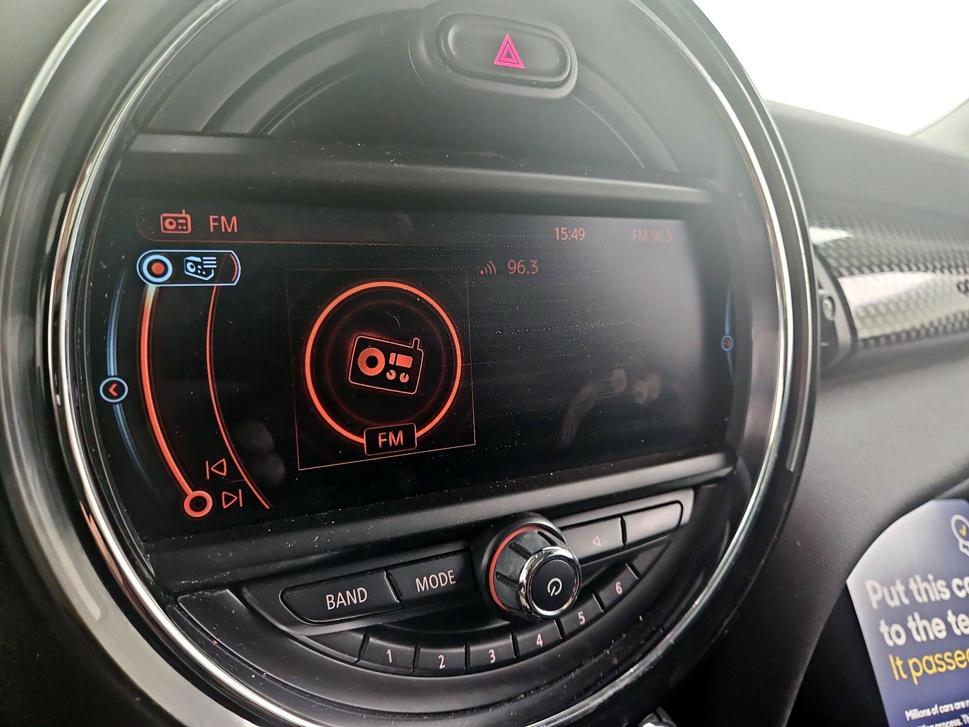 Thumbnail: 2017 MINI Cooper Hardtop - 16