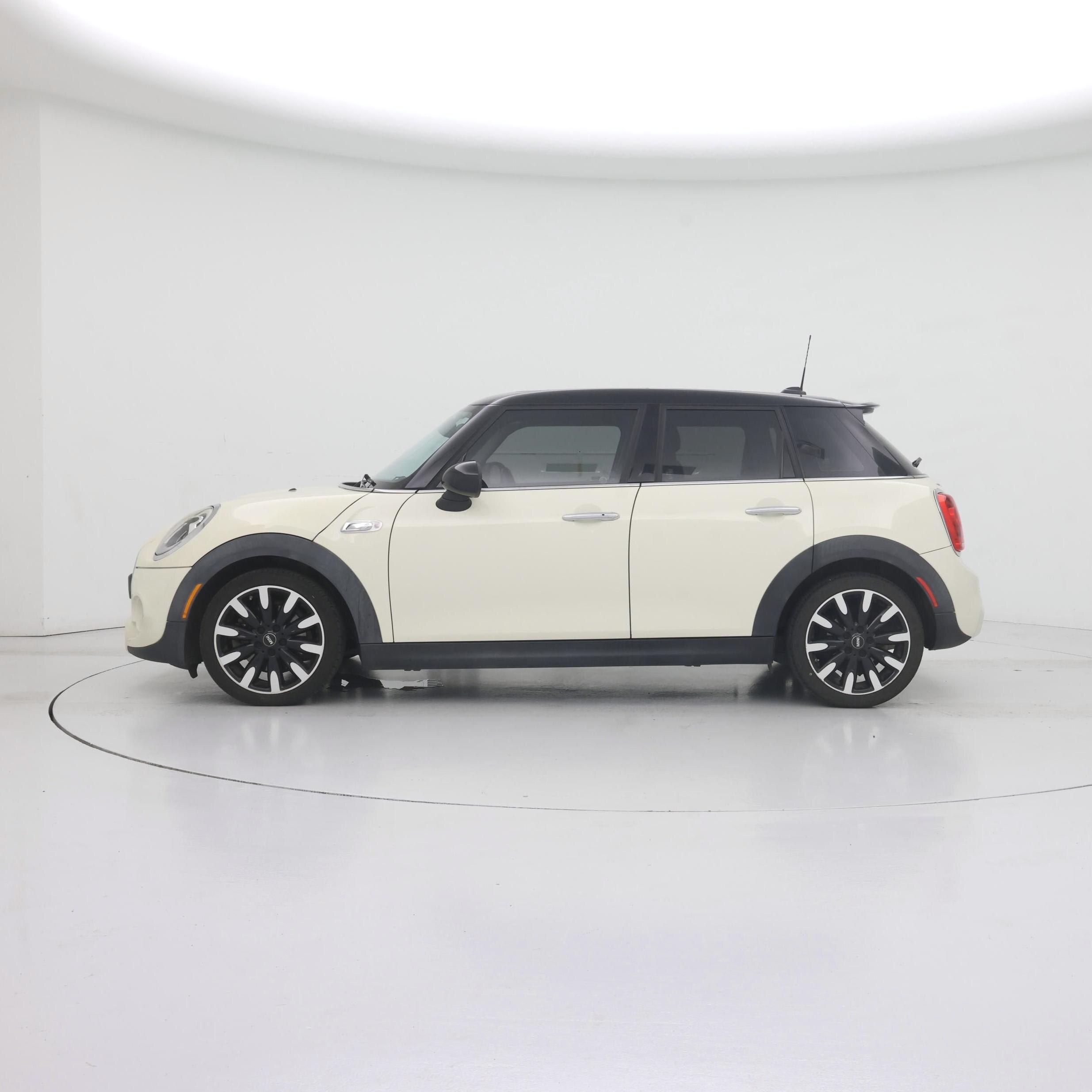 Thumbnail: 2017 MINI Cooper Hardtop - 3