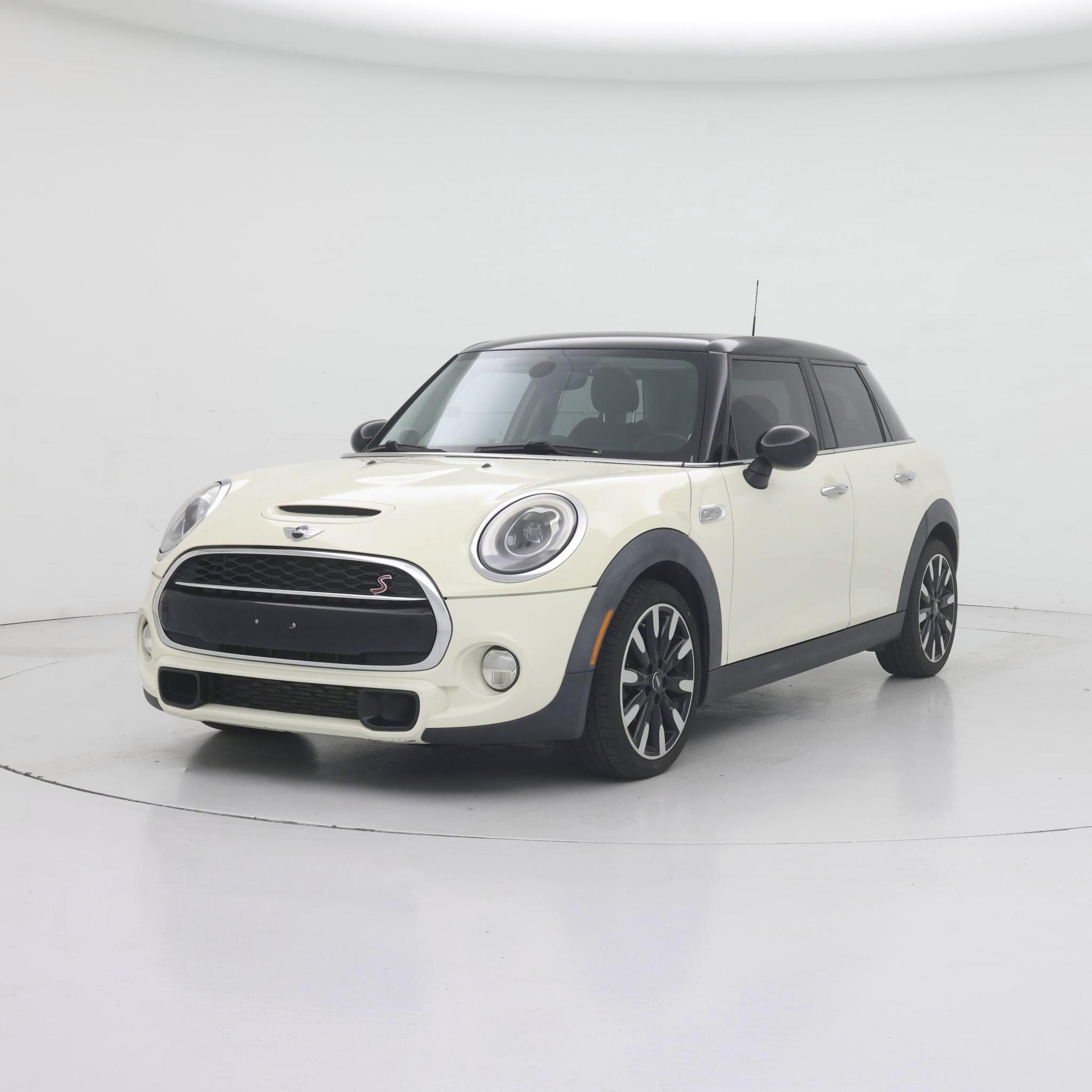 Thumbnail: 2017 MINI Cooper Hardtop - 4