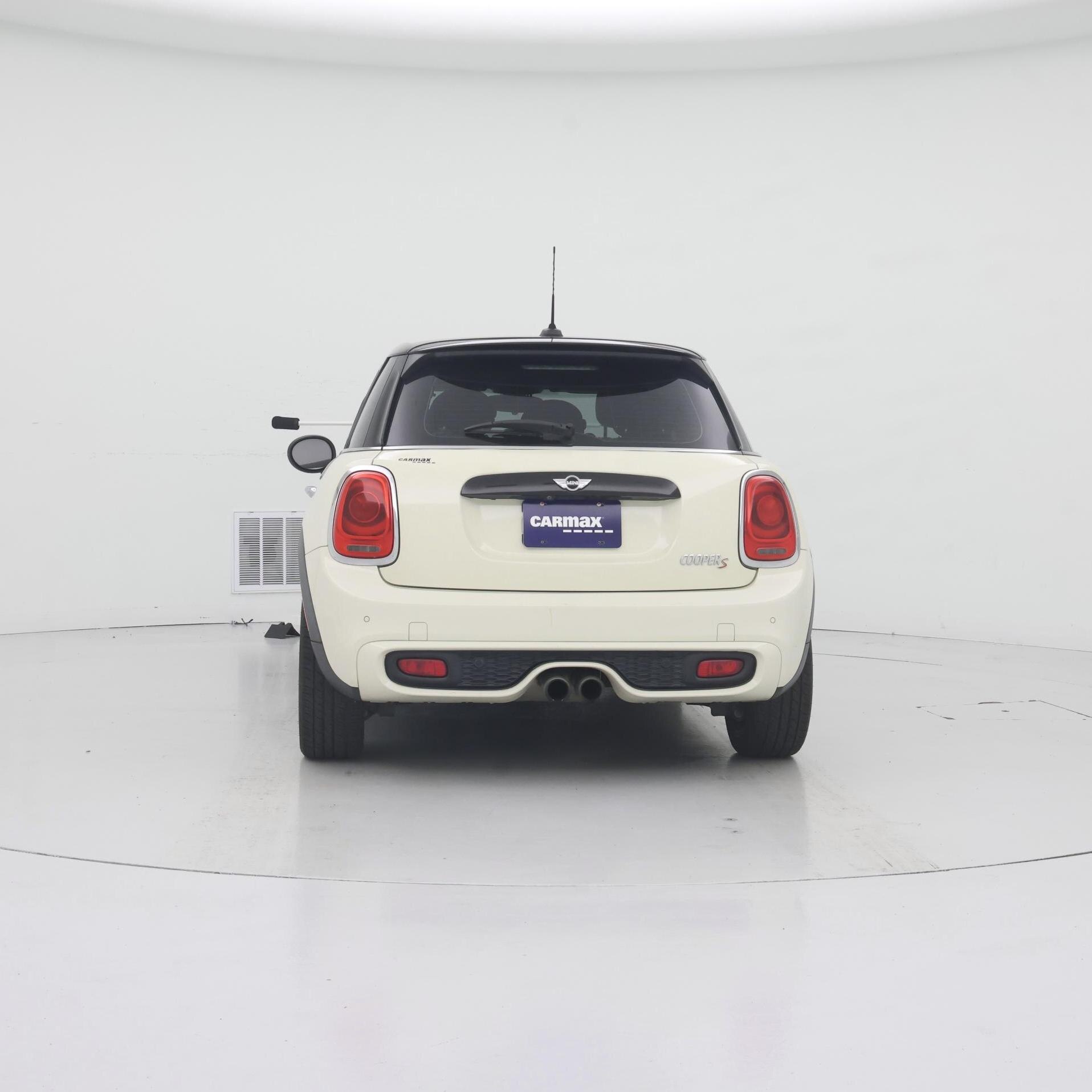 Thumbnail: 2017 MINI Cooper Hardtop - 6