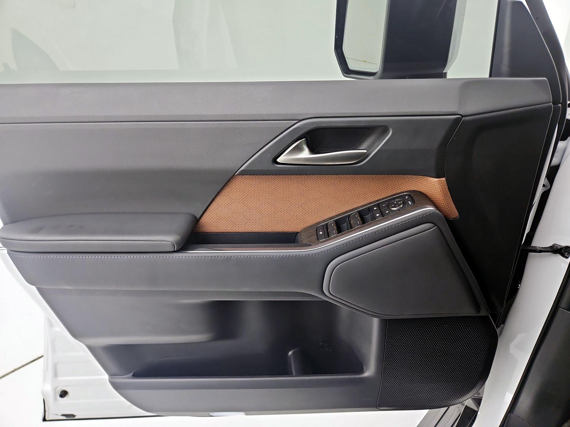 Thumbnail: 2024 Lexus GX - 12