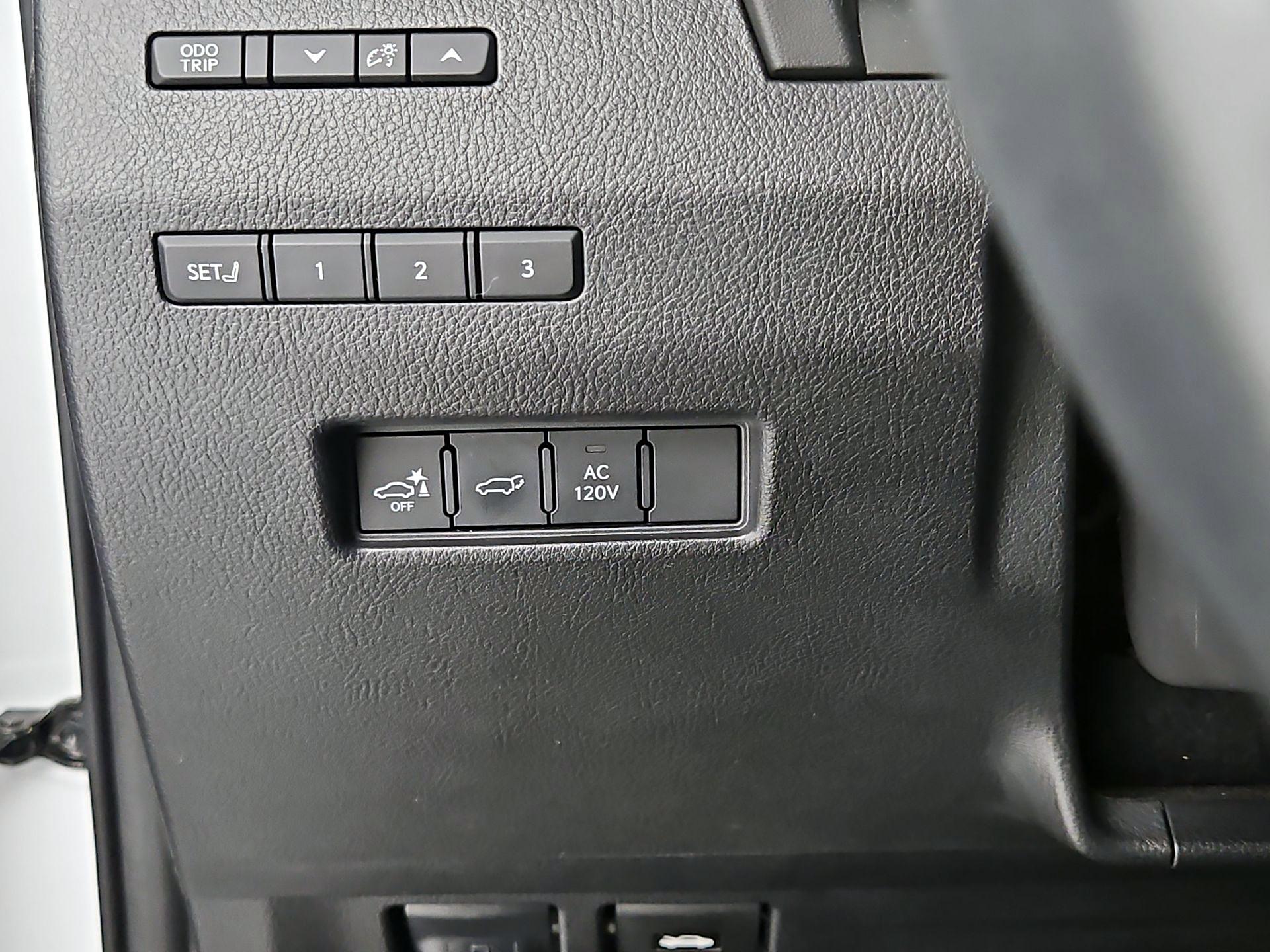 Thumbnail: 2024 Lexus GX - 13