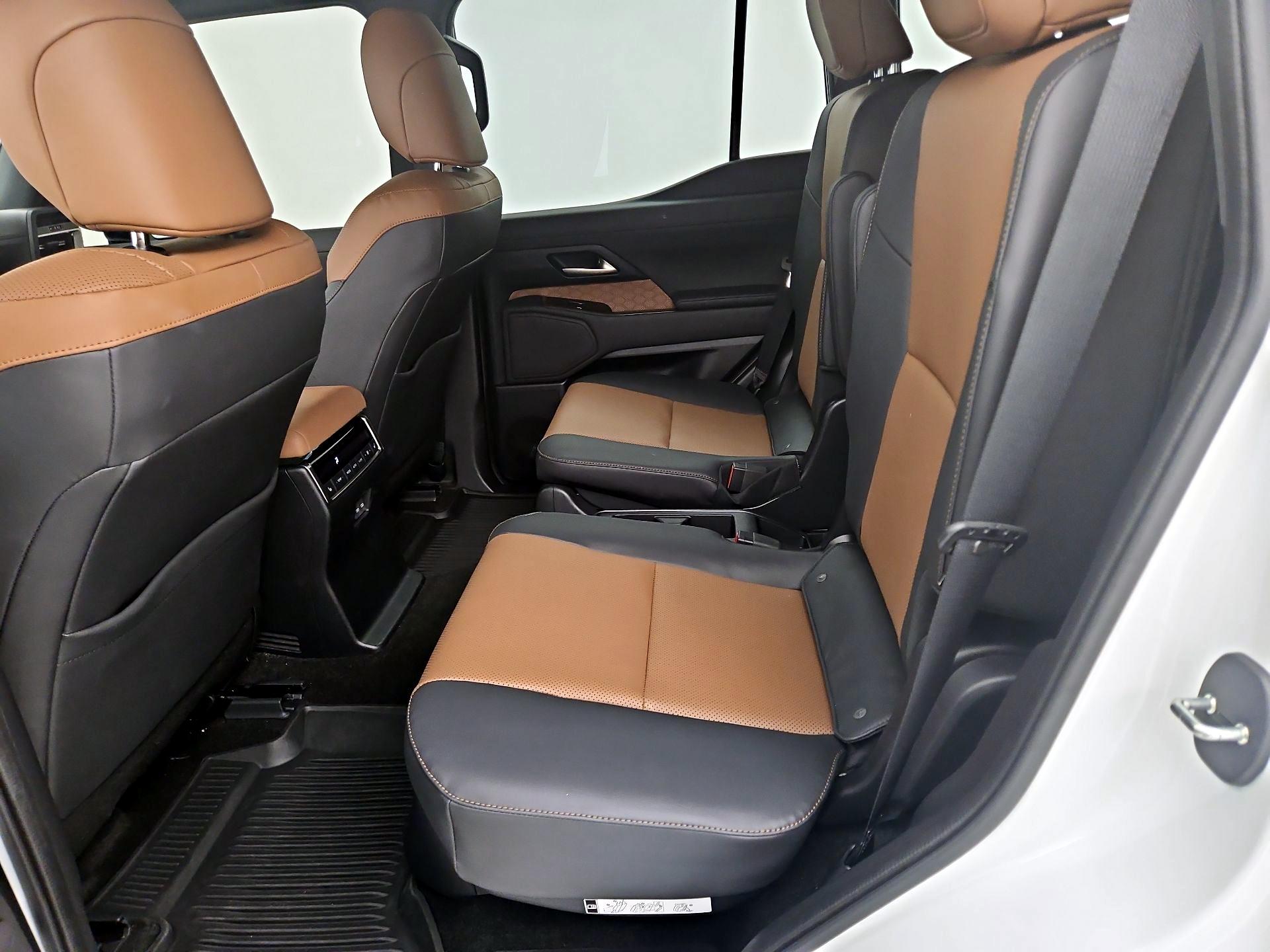 Thumbnail: 2024 Lexus GX - 20