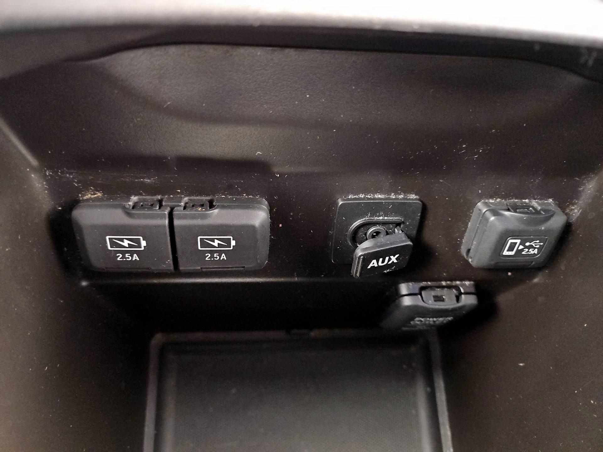 Thumbnail: 2018 Acura MDX - 18