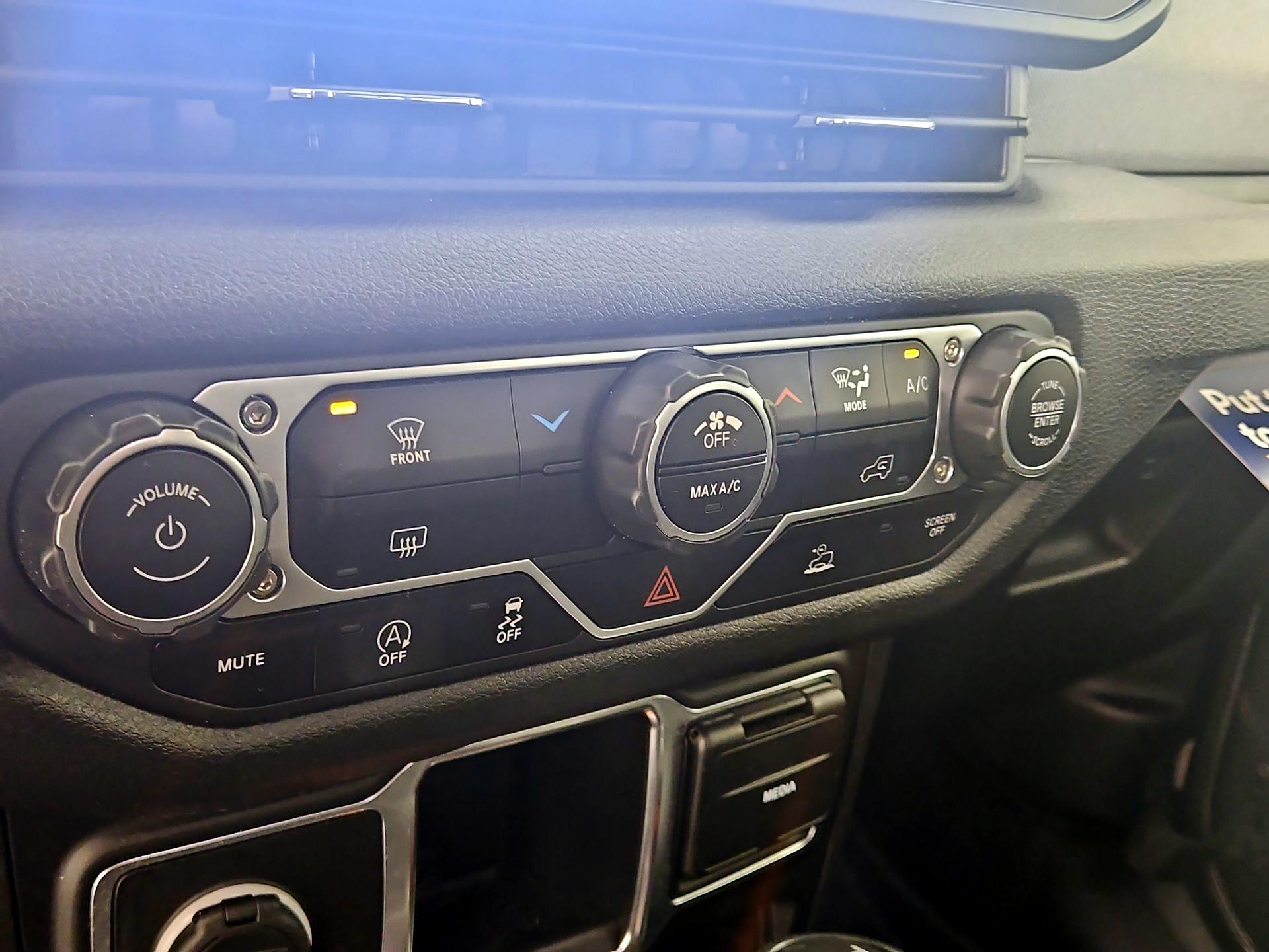 Thumbnail: 2024 Jeep Wrangler - 16