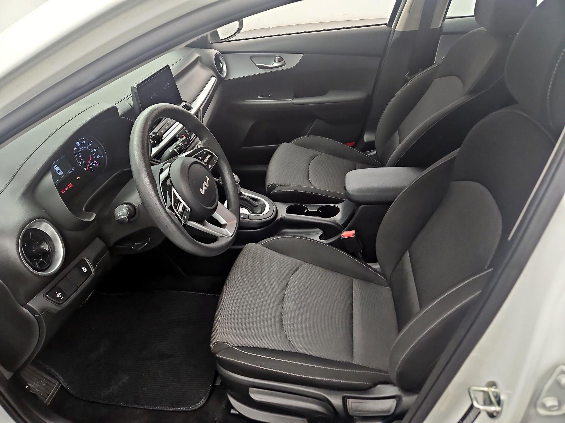 Thumbnail: 2024 Kia Forte - 11