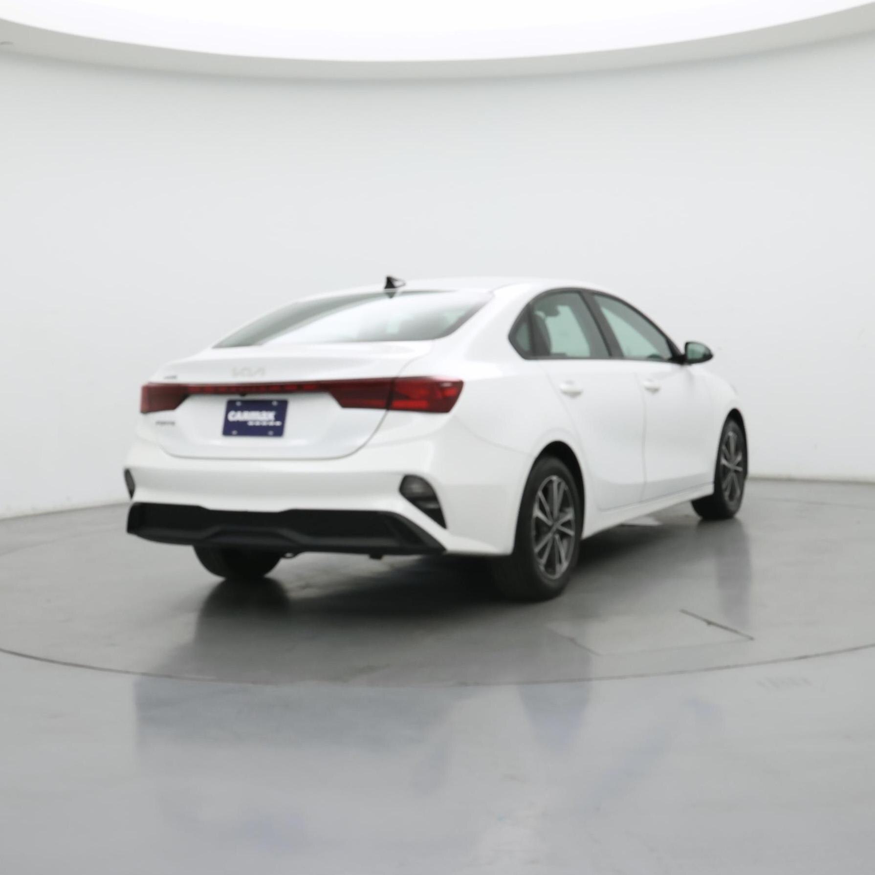 Thumbnail: 2024 Kia Forte - 8