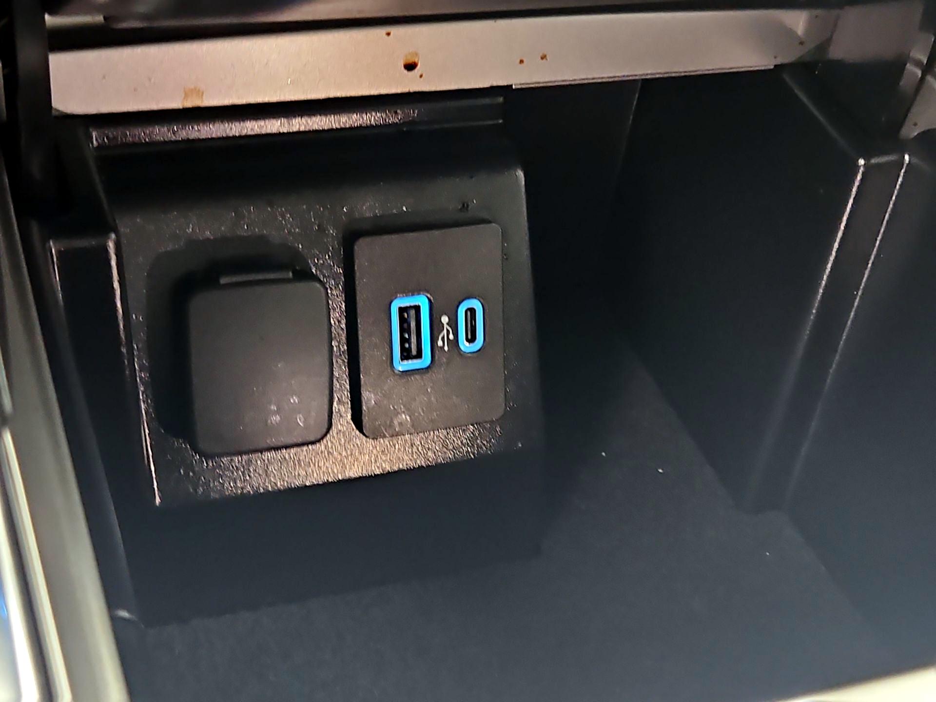 Thumbnail: 2023 Ford Explorer - 19