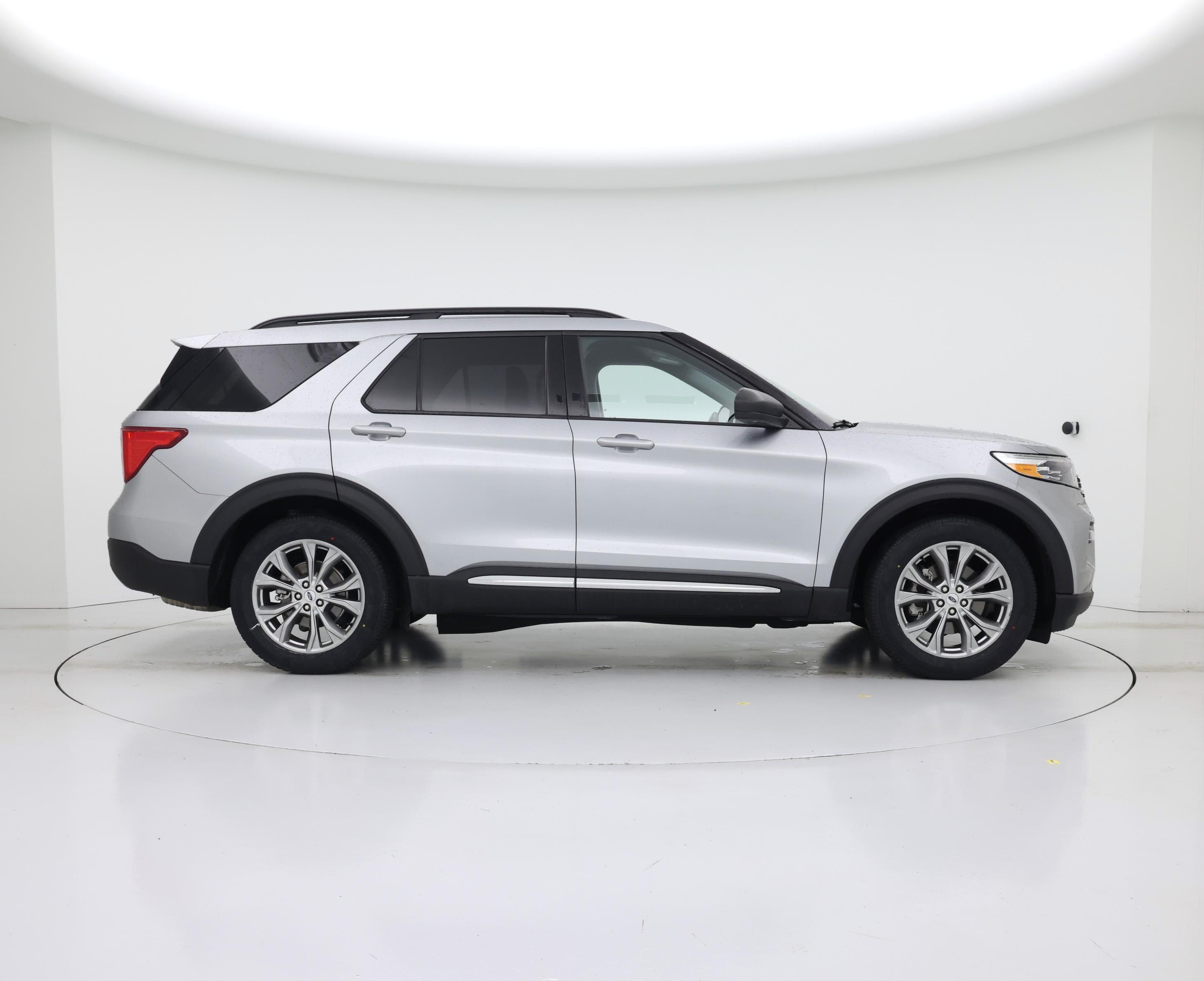 Thumbnail: 2023 Ford Explorer - 7