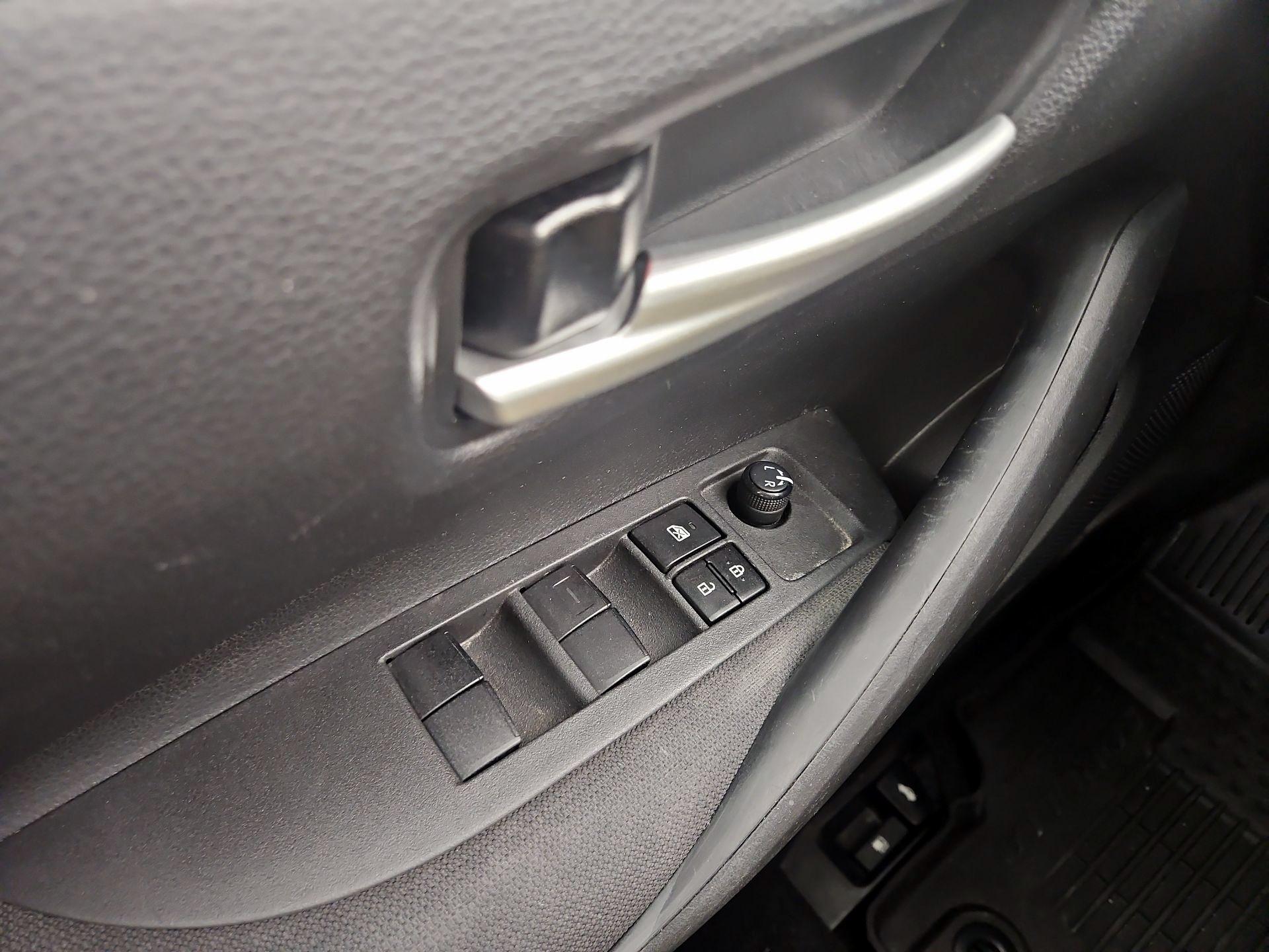 Thumbnail: 2021 Toyota Corolla - 12