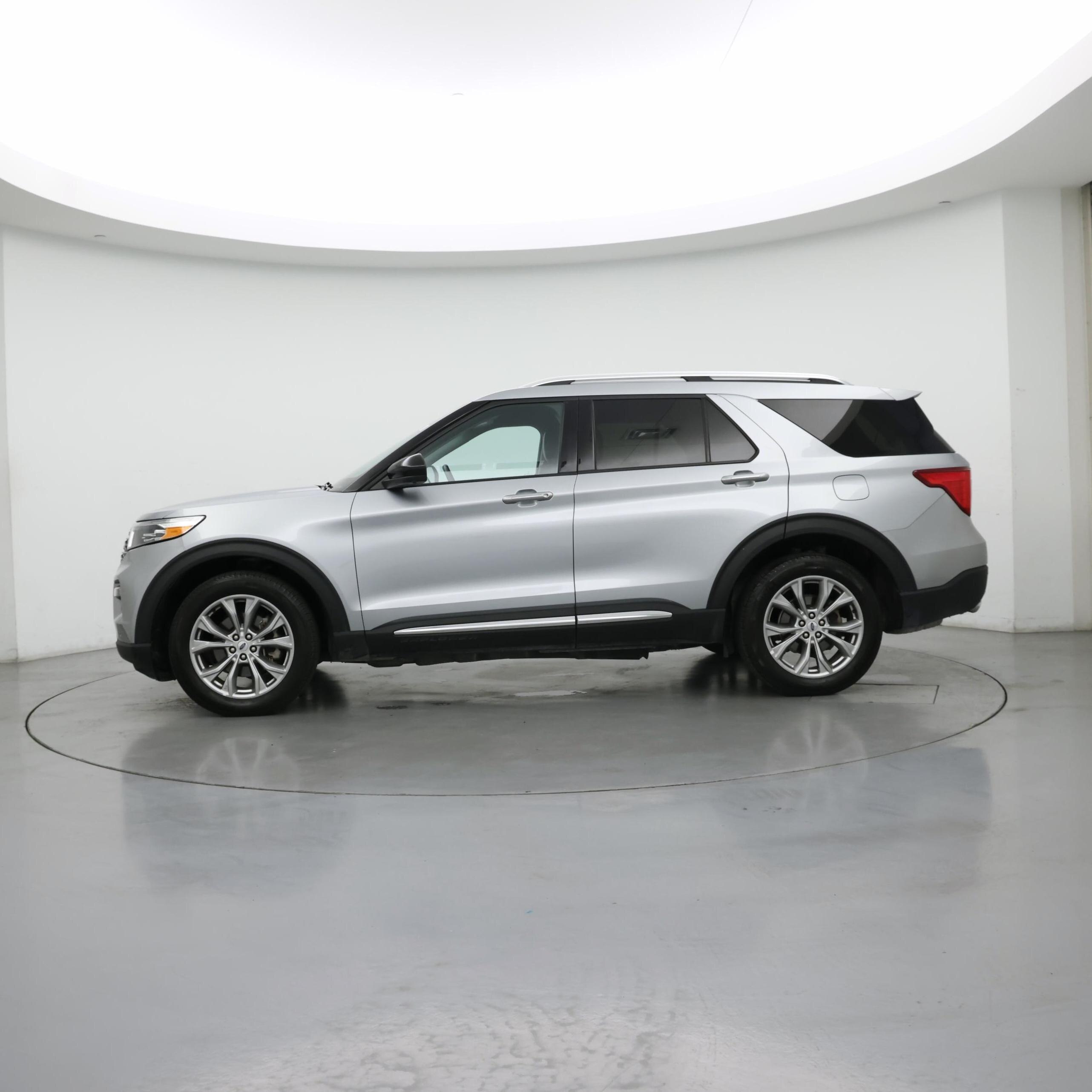 Thumbnail: 2023 Ford Explorer - 3