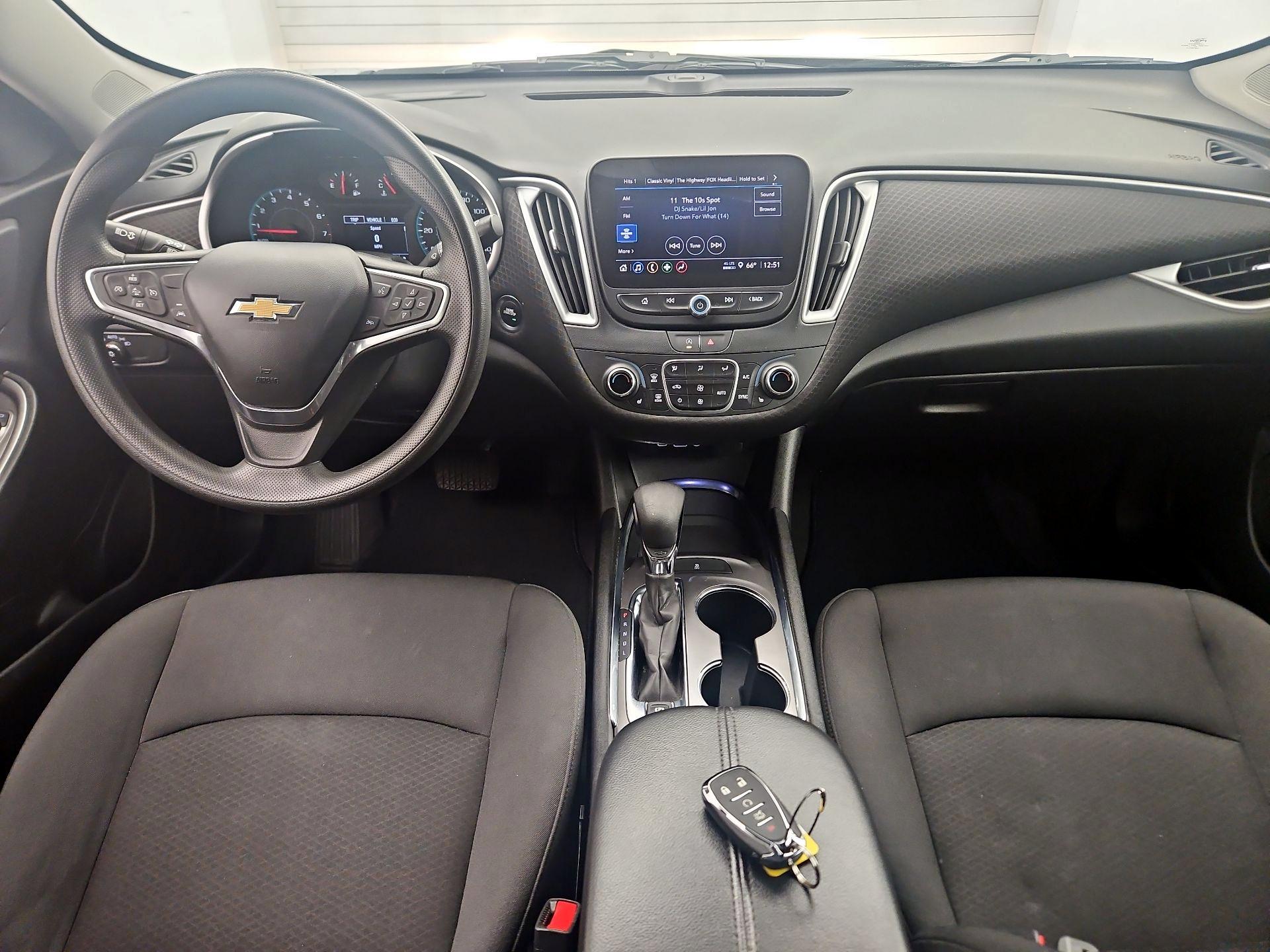 Thumbnail: 2023 Chevrolet Malibu - 9