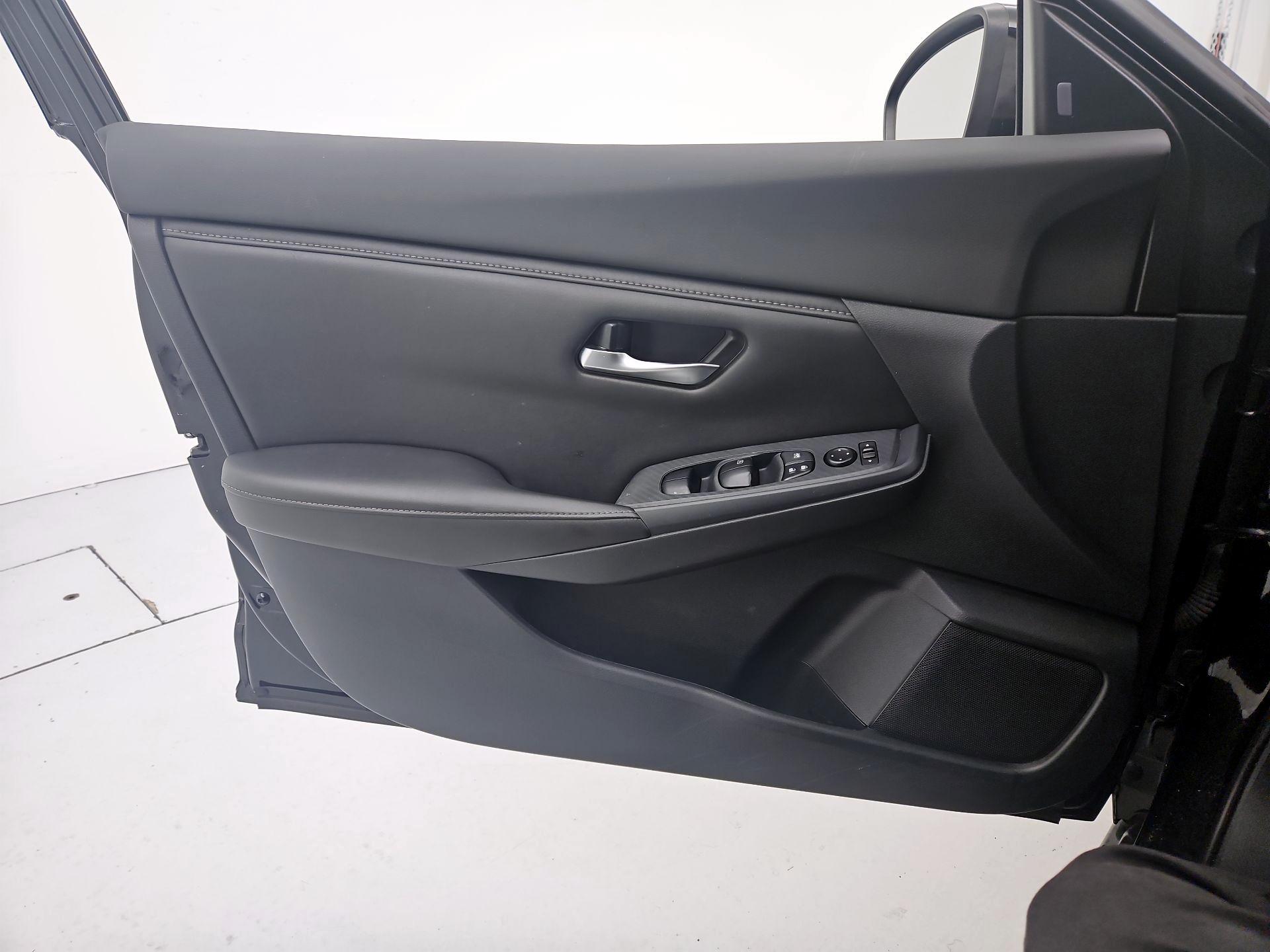 Thumbnail: 2022 Nissan Sentra - 12