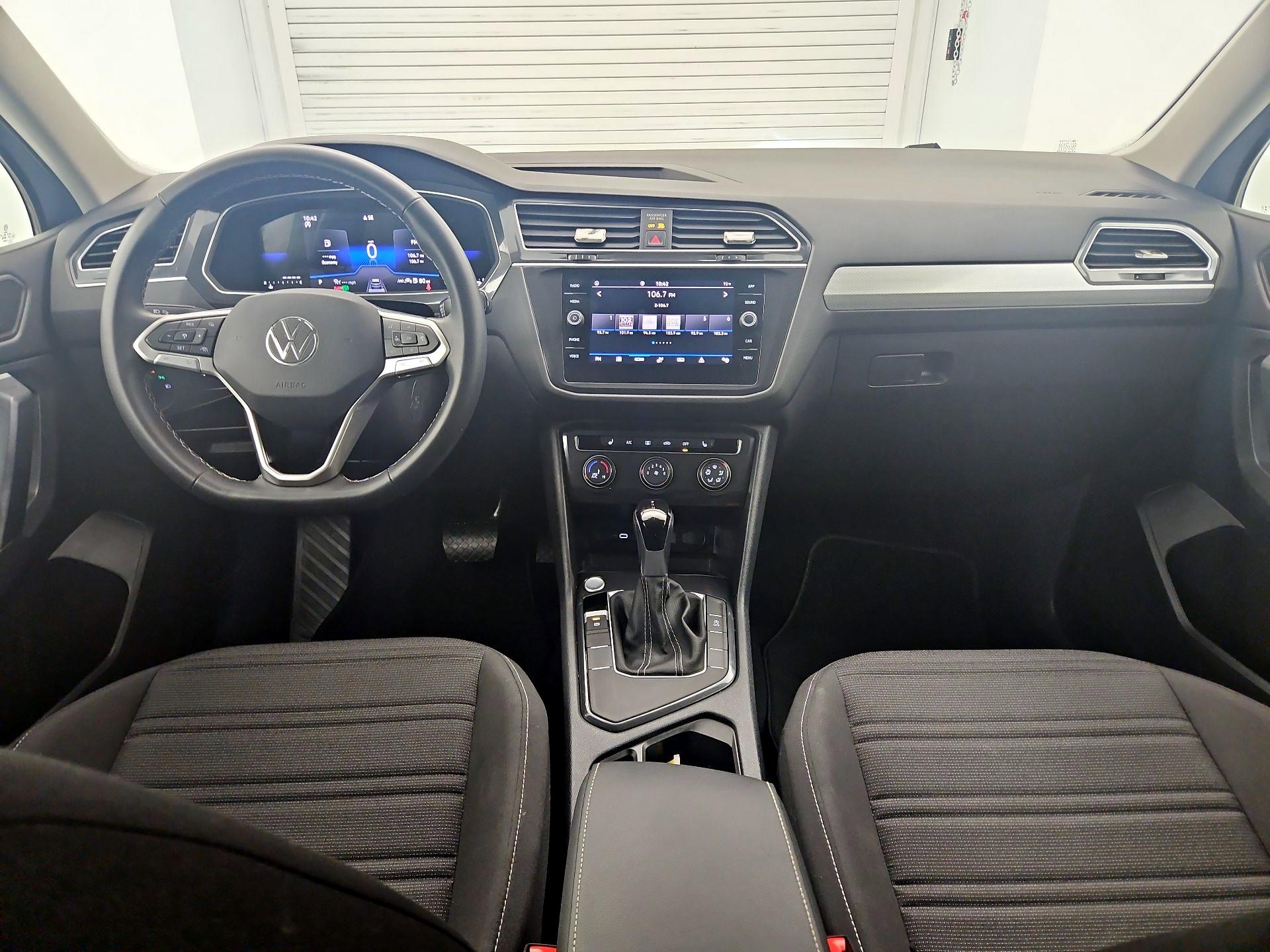 Thumbnail: 2024 Volkswagen Tiguan - 9