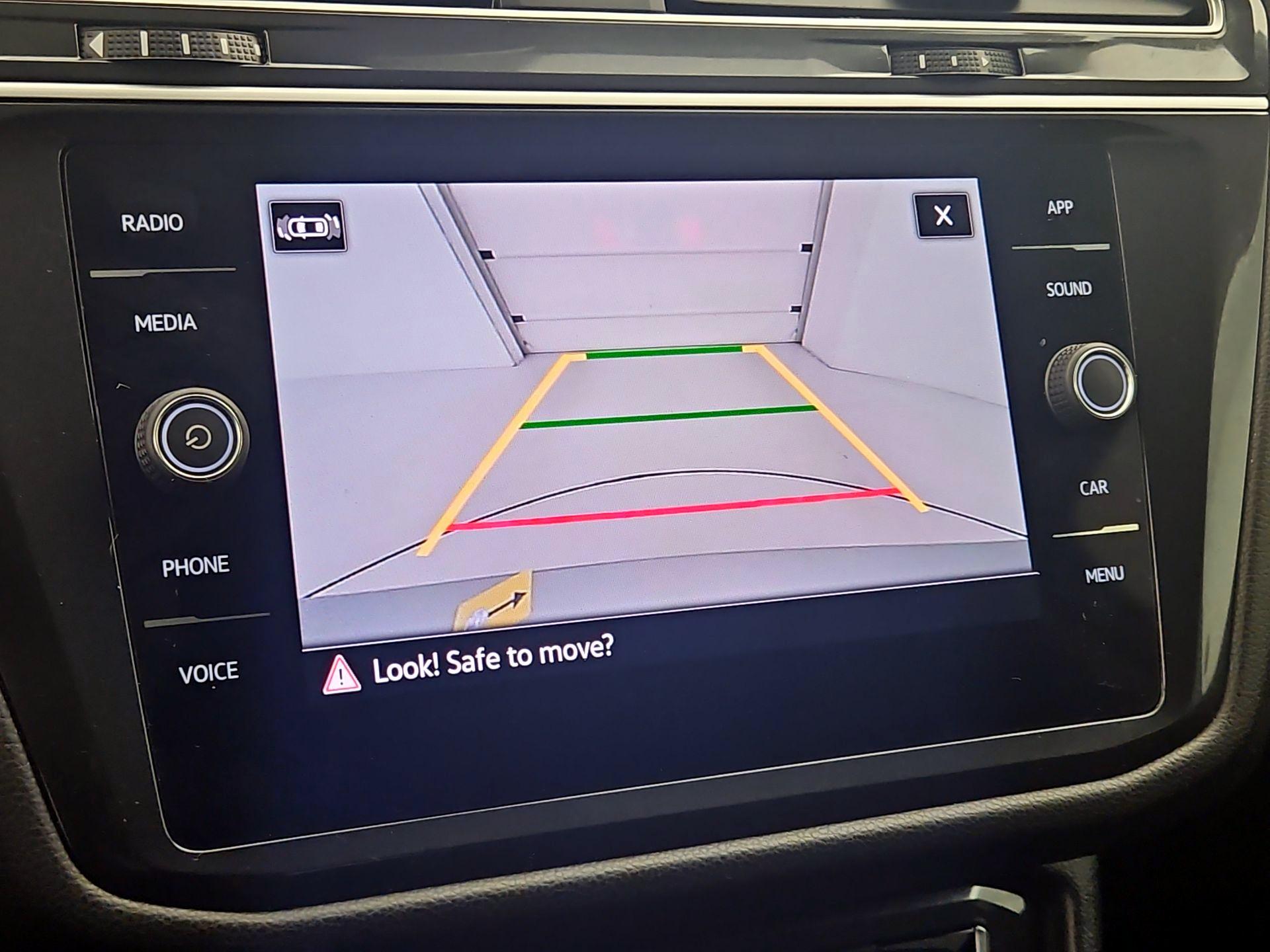 Thumbnail: 2024 Volkswagen Tiguan - 14