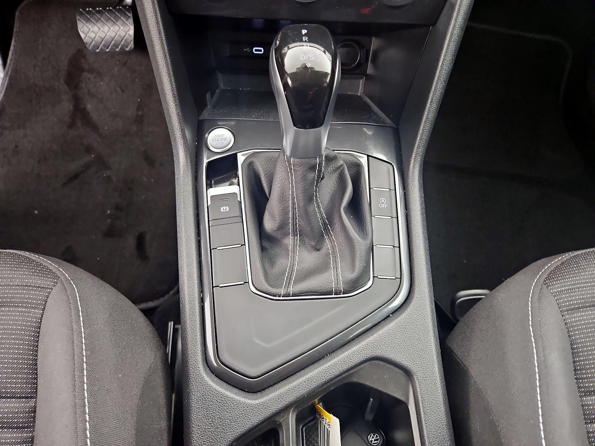 Thumbnail: 2024 Volkswagen Tiguan - 17