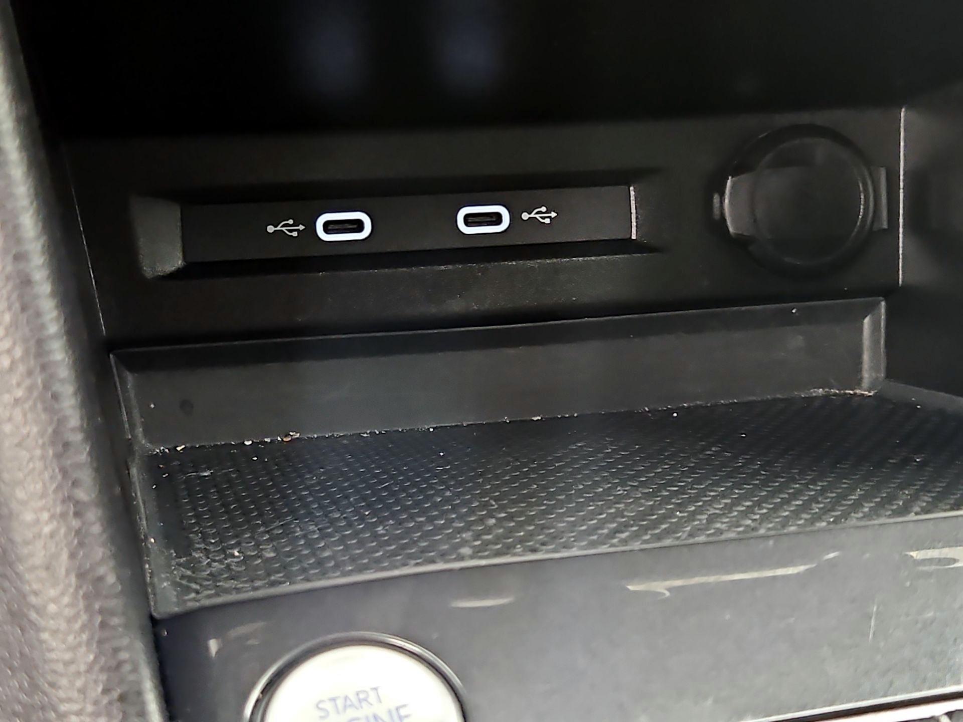 Thumbnail: 2024 Volkswagen Tiguan - 18