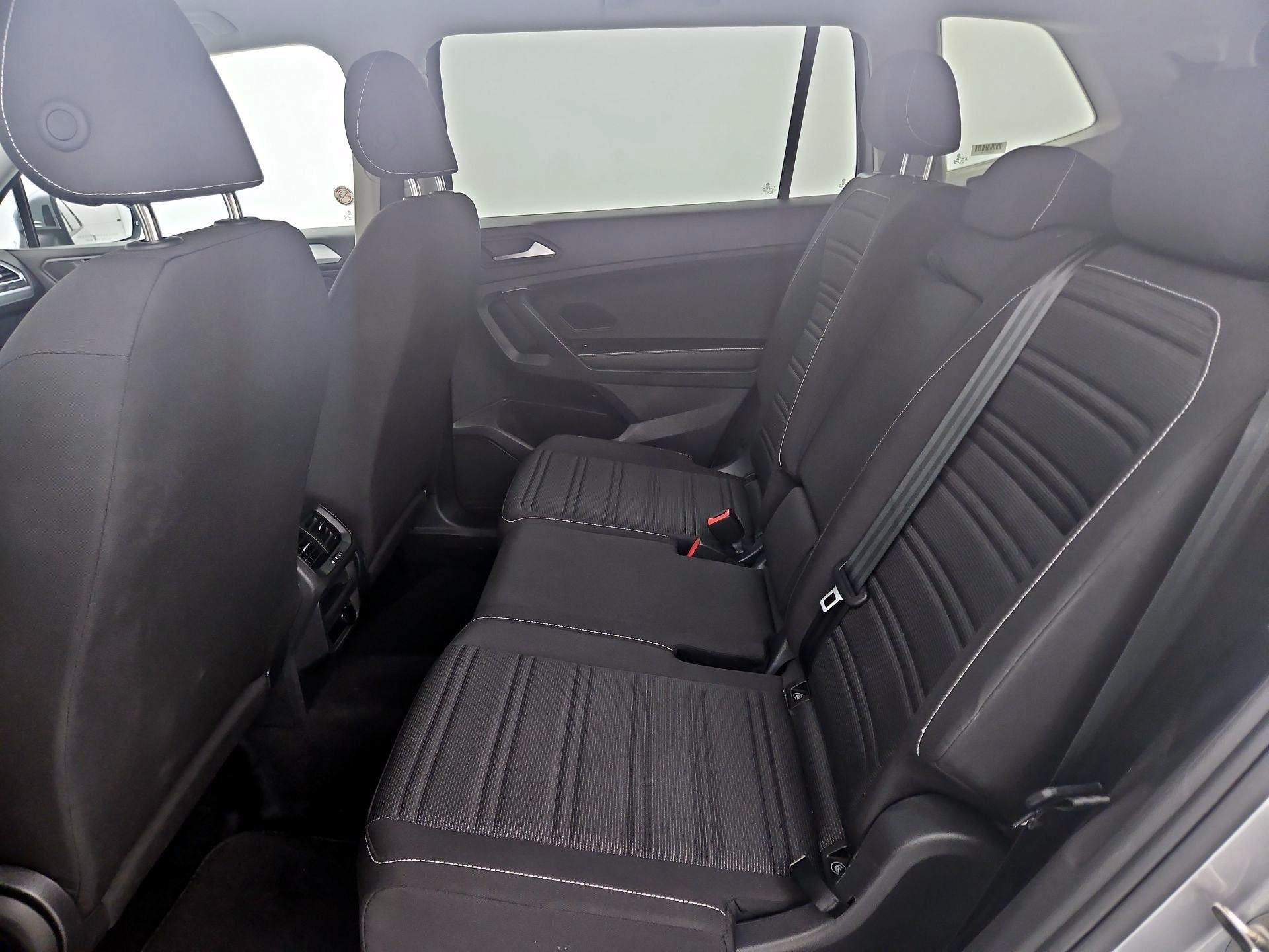 Thumbnail: 2024 Volkswagen Tiguan - 19